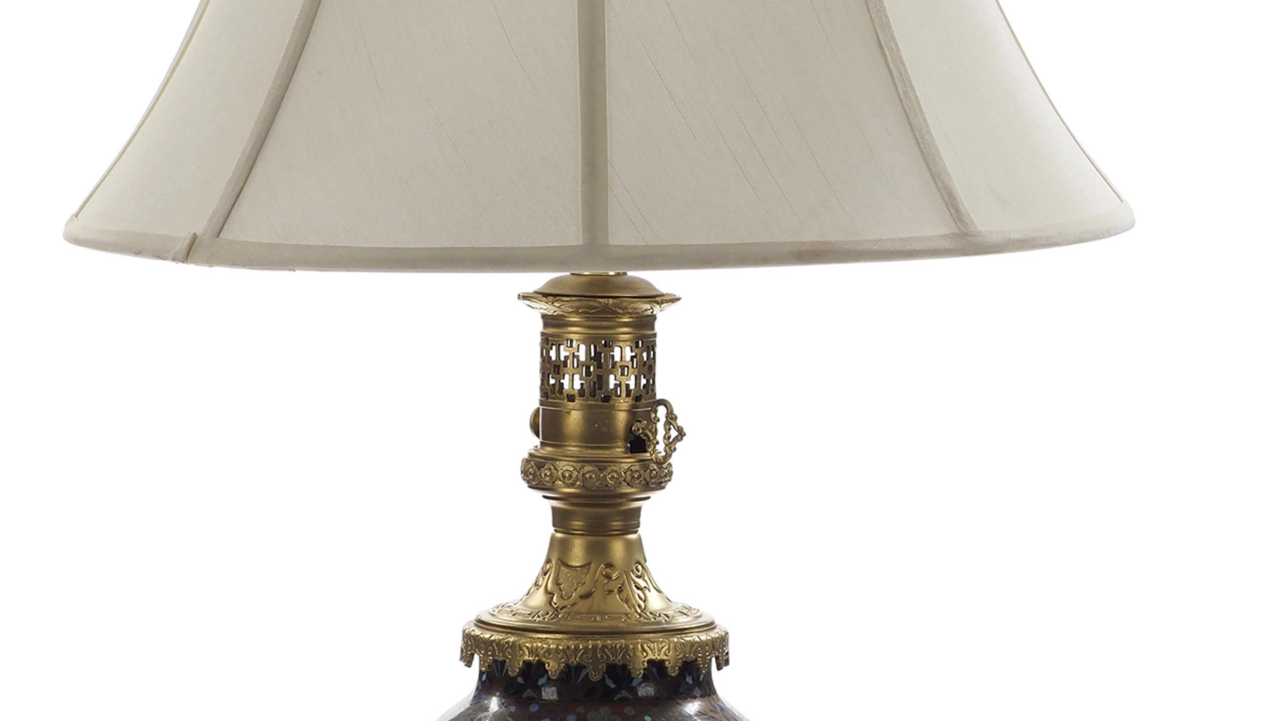 Cloissoné Pair of Late 19th Century Chinese Cloisonné Enamel Lamps For Sale