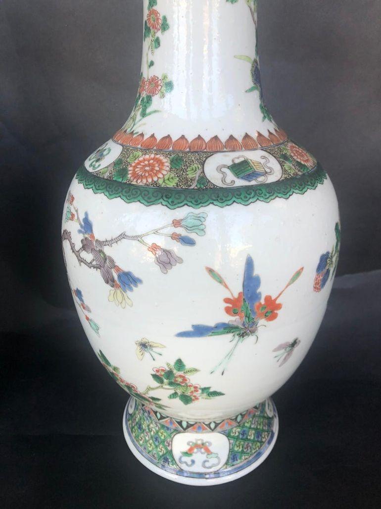 Pair of Late 19th Century Chinese Famille Verte Vases For Sale 4