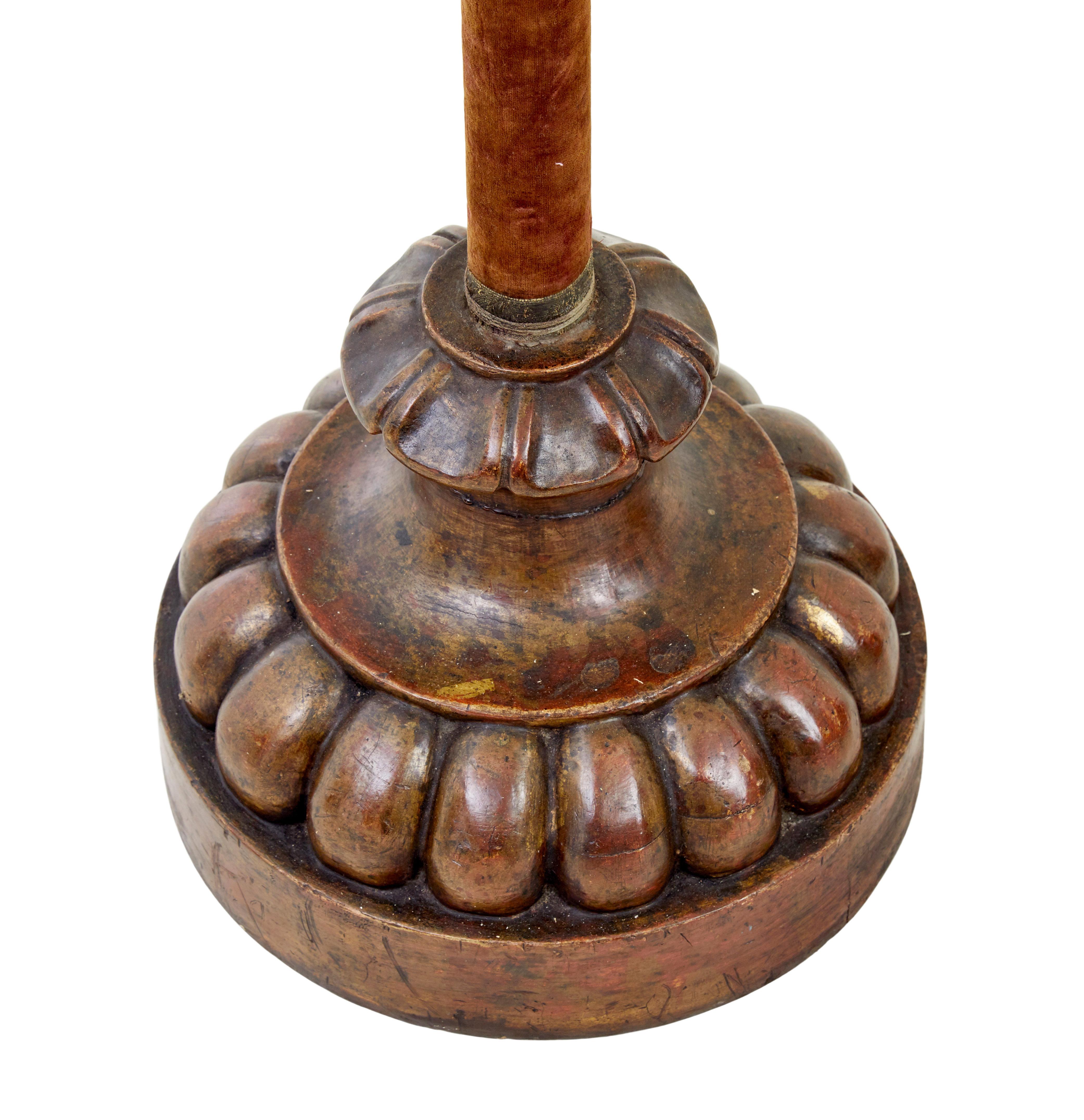 Renaissance Revival Pair of late 19th century copper Venetian lamps on poles For Sale