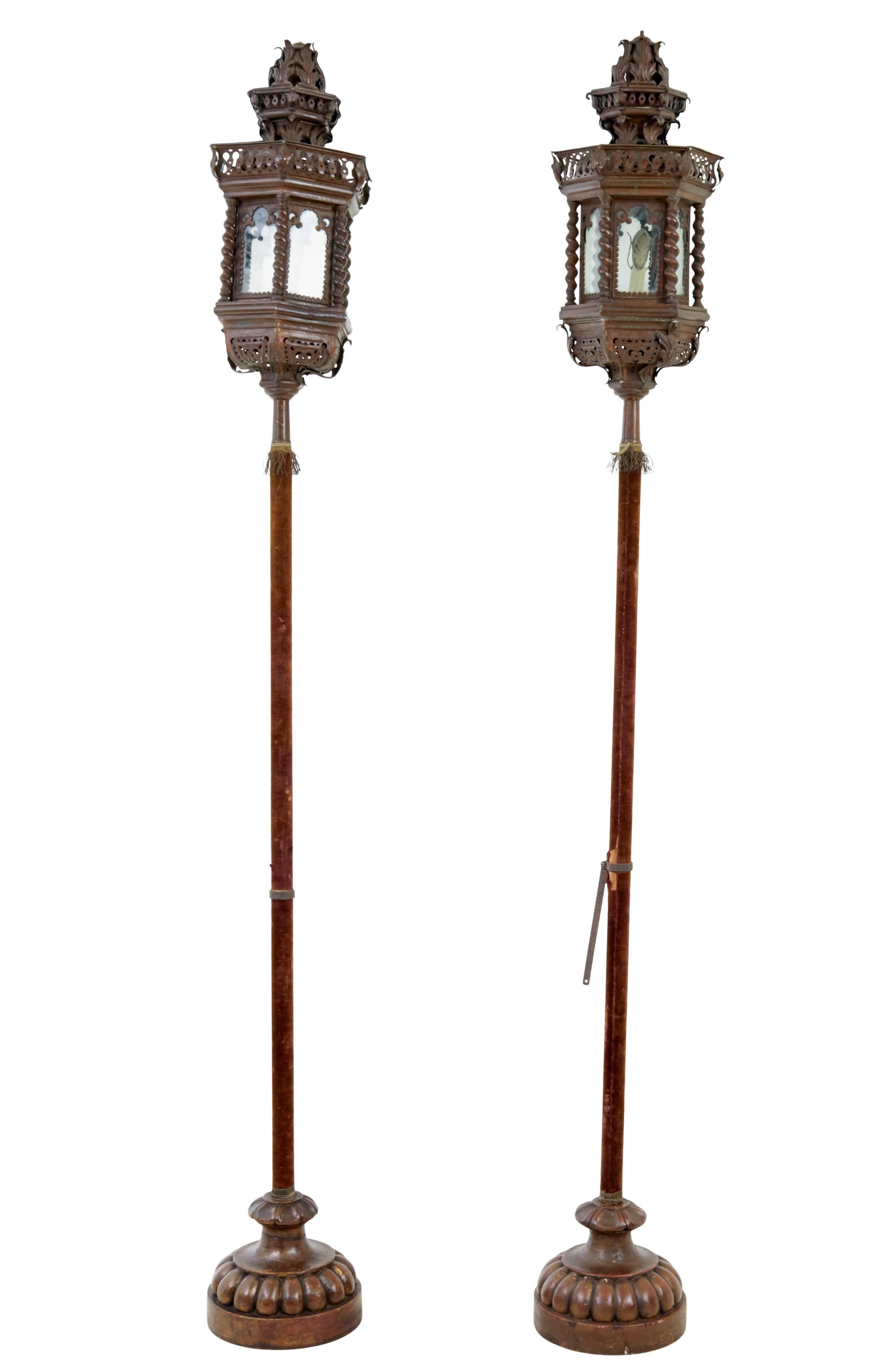 Pair of late 19th century copper Venetian lamps on poles In Fair Condition For Sale In Debenham, Suffolk