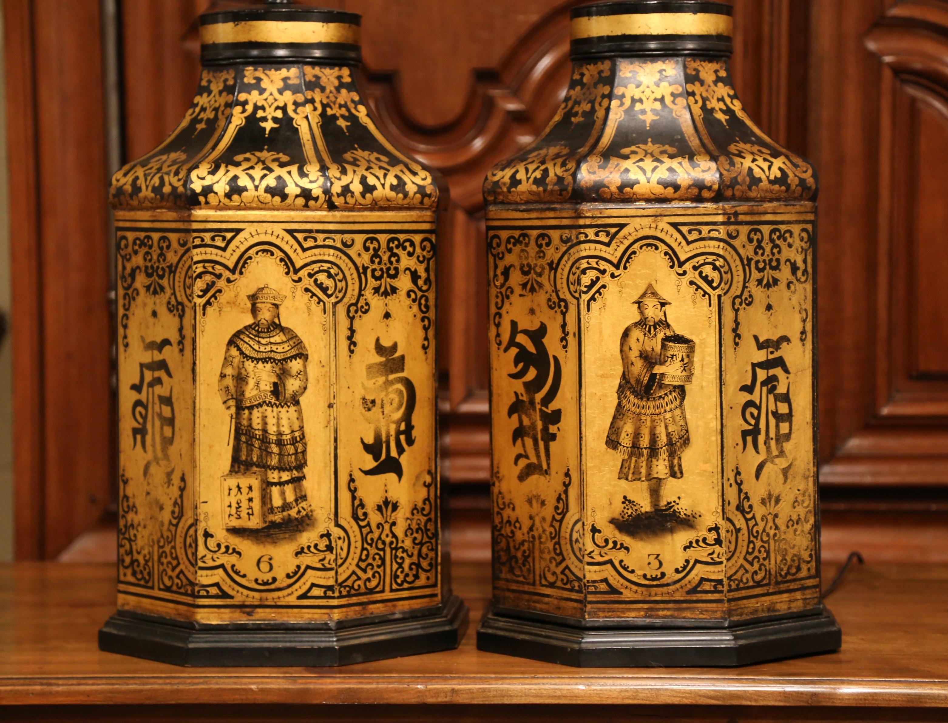 Tôle Pair of 19th Century English Painted and Gilt Tole Tea Canisters Table Lamps