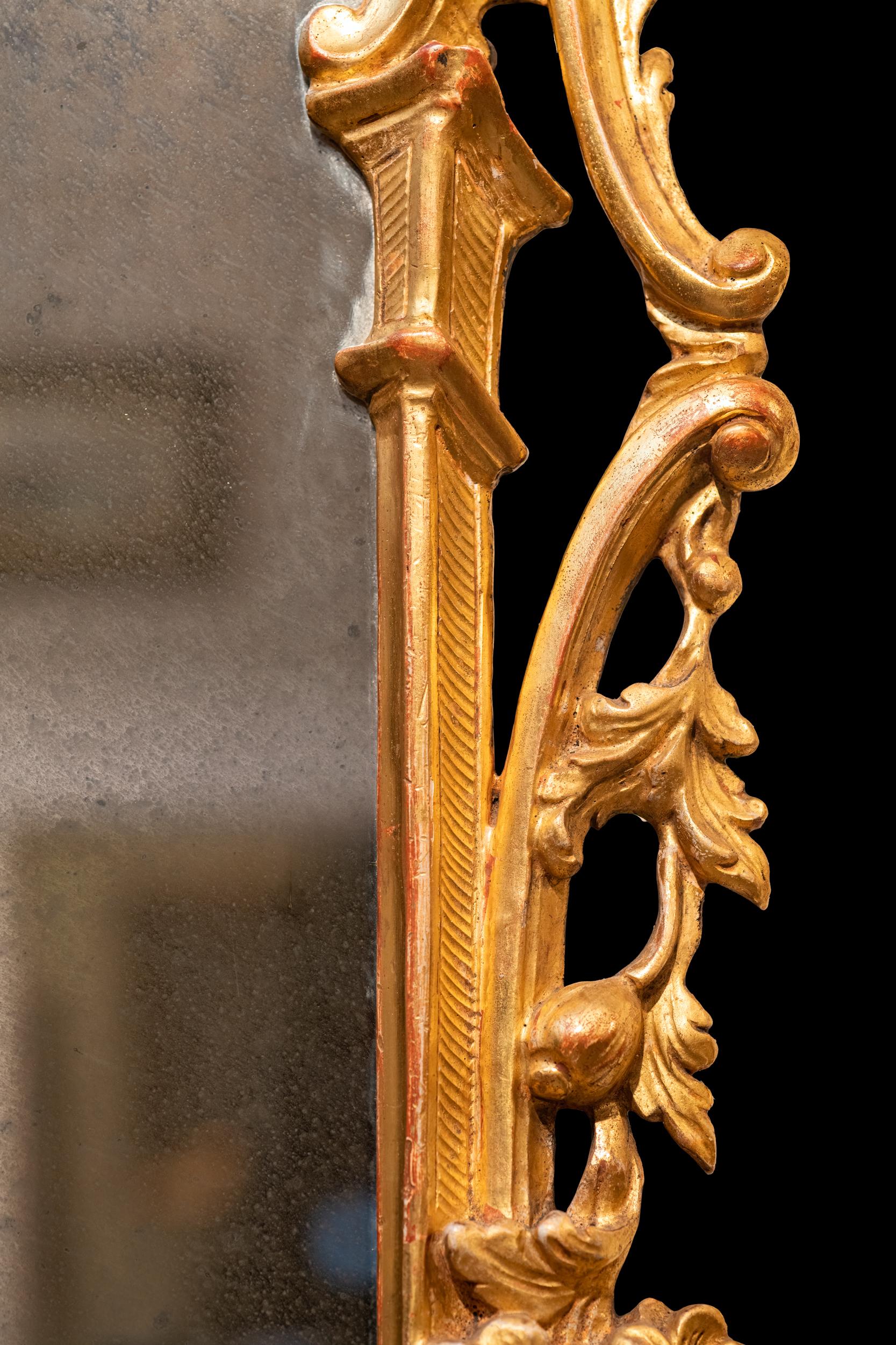 Inizio XX secolo Coppia di specchi da molo o da parete inglesi della fine del XIX secolo in stile Chippendale in vendita