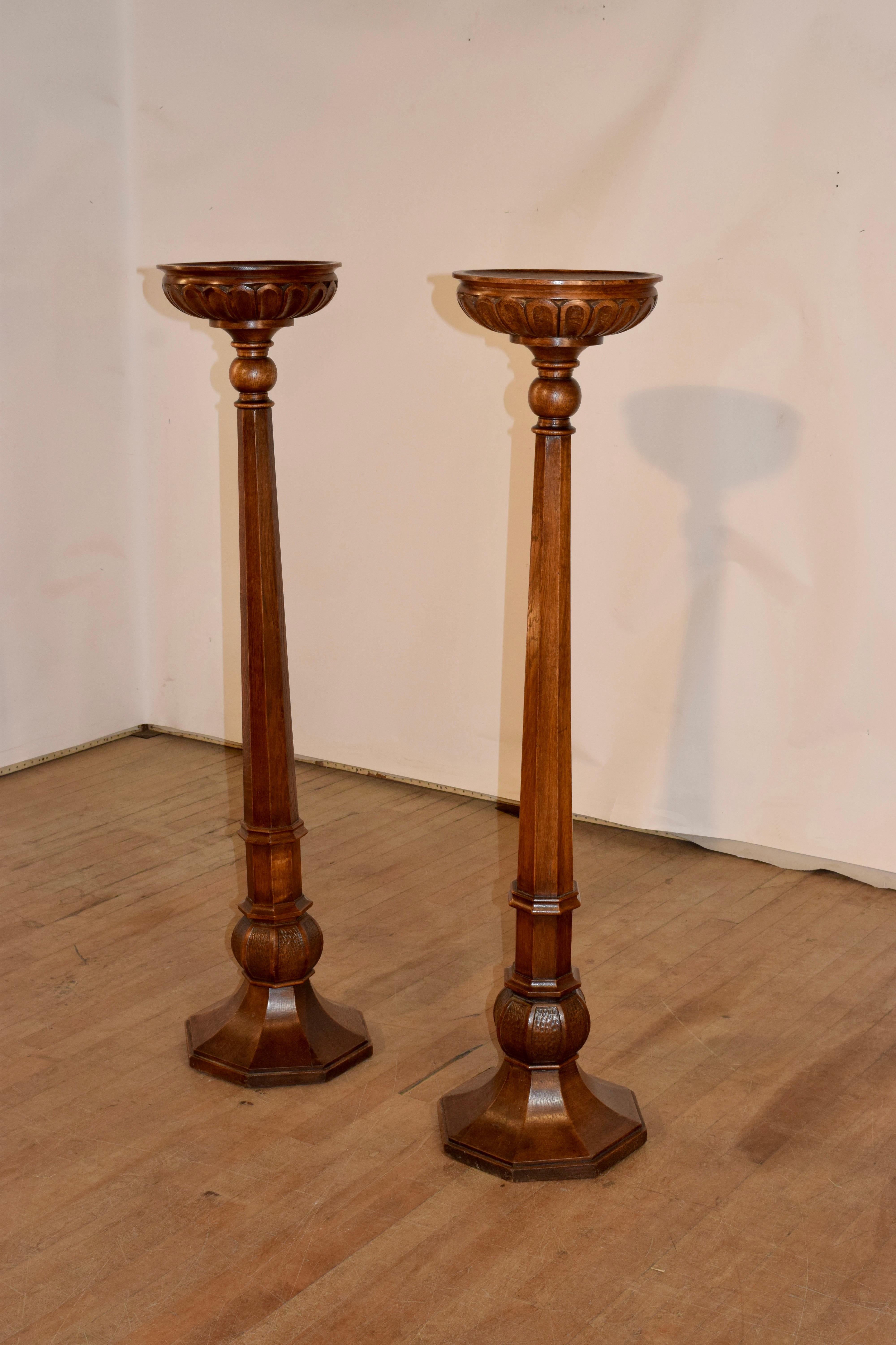 Pair of Late 19th Century English Pillars In Good Condition In High Point, NC