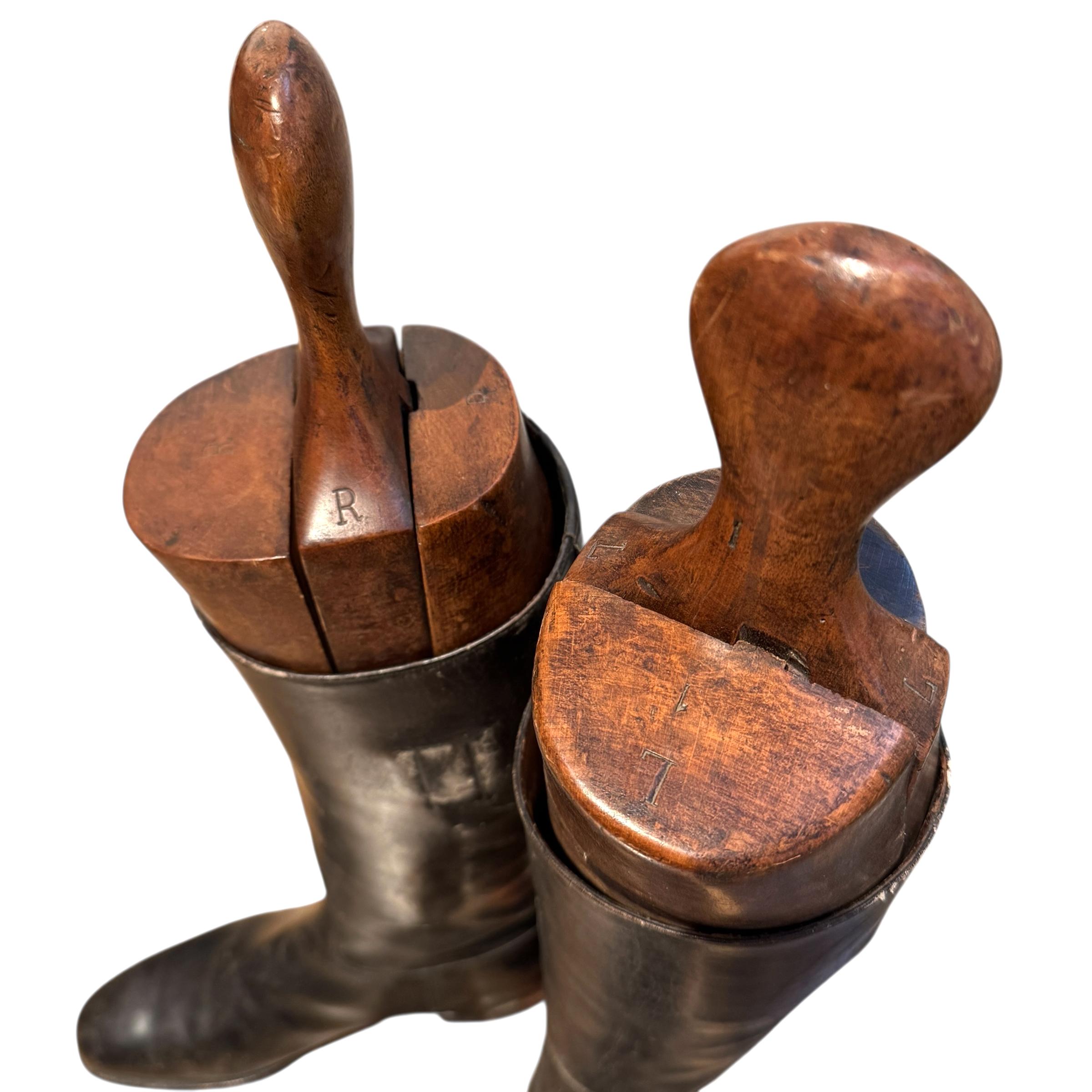 Par de botas de montar inglesas de finales del siglo XIX en venta 4