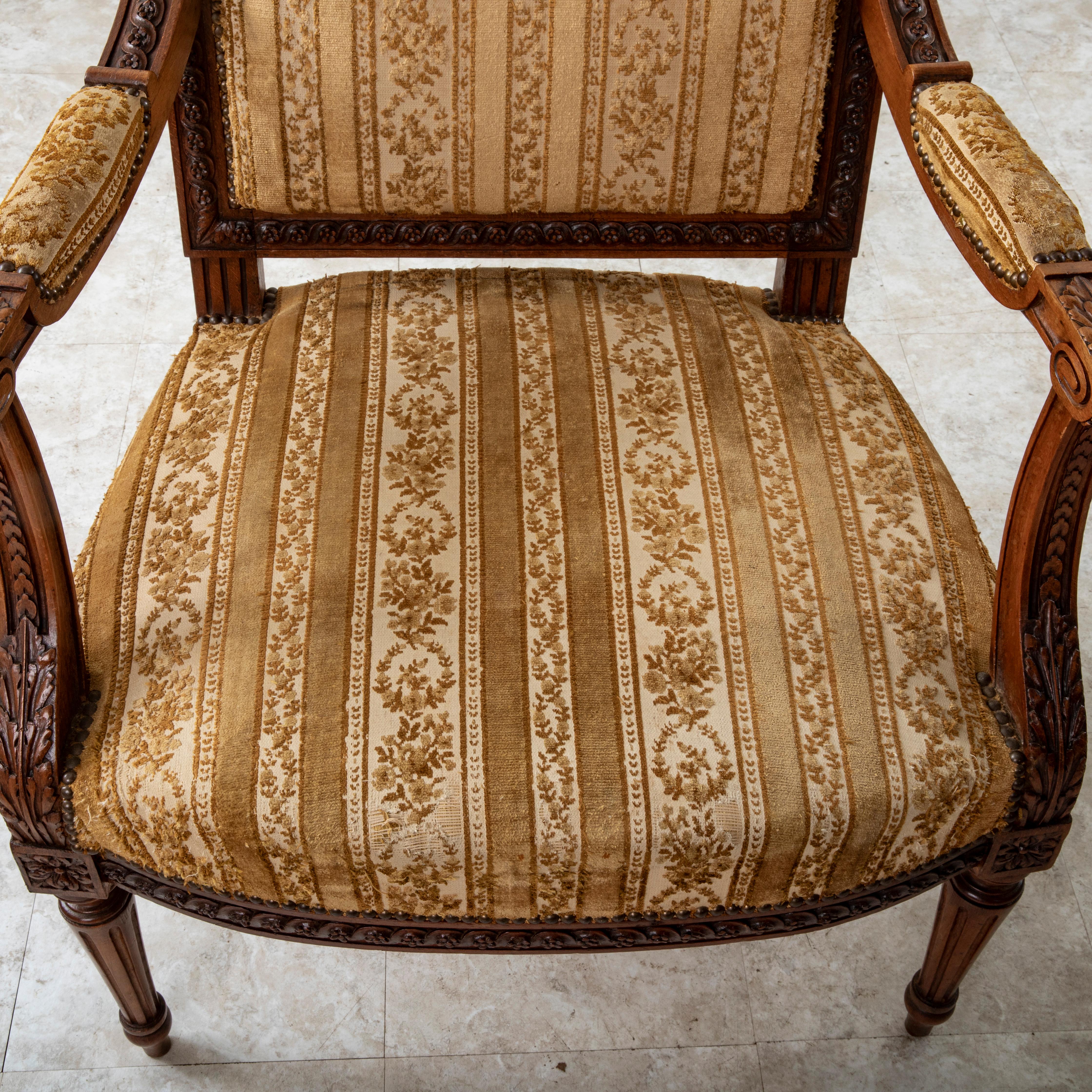 Pair of Late 19th Century French Louis XVI Style Hand Carved Walnut Armchairs For Sale 5