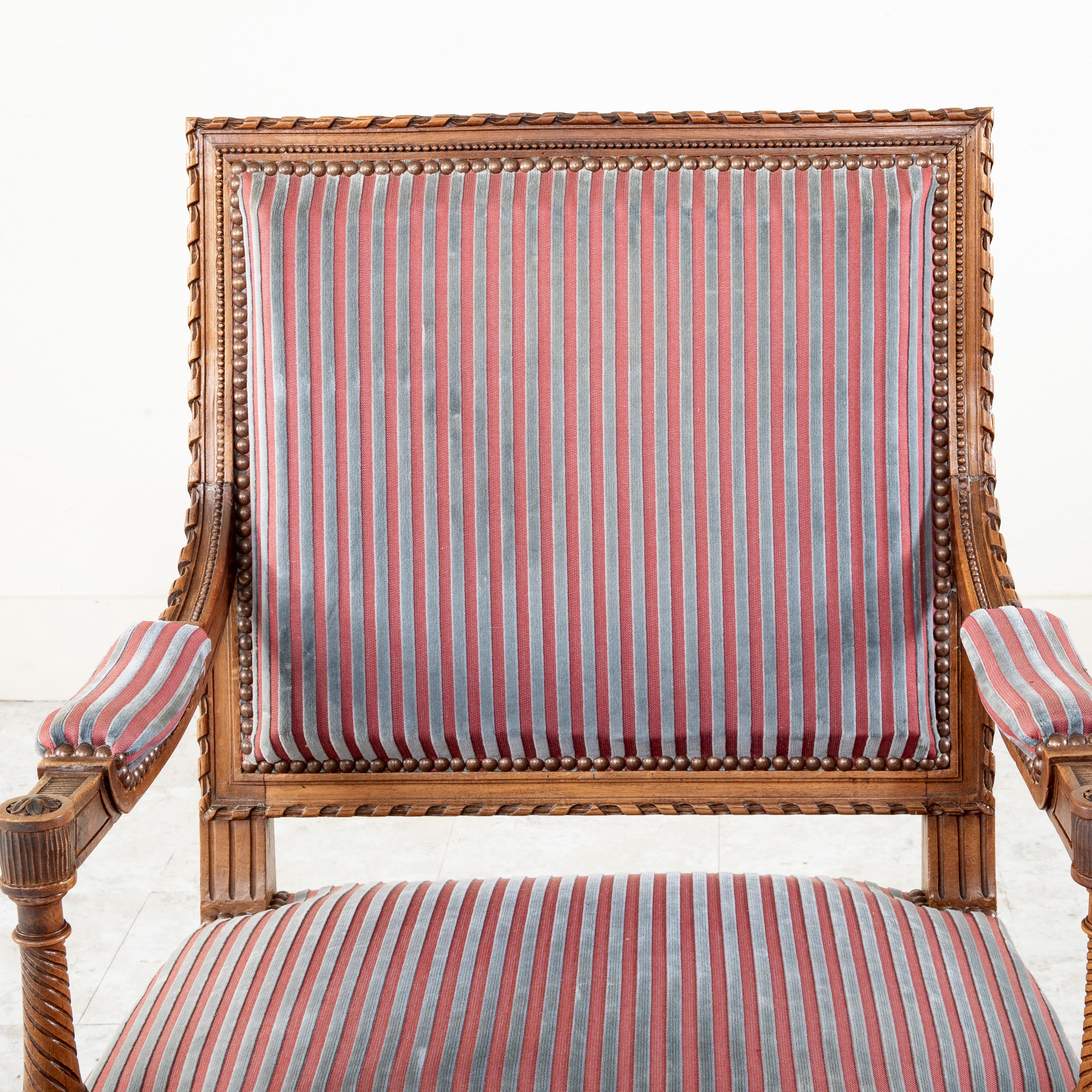 Pair of Late 19th Century French Louis XVI Style Hand Carved Walnut Armchairs For Sale 2