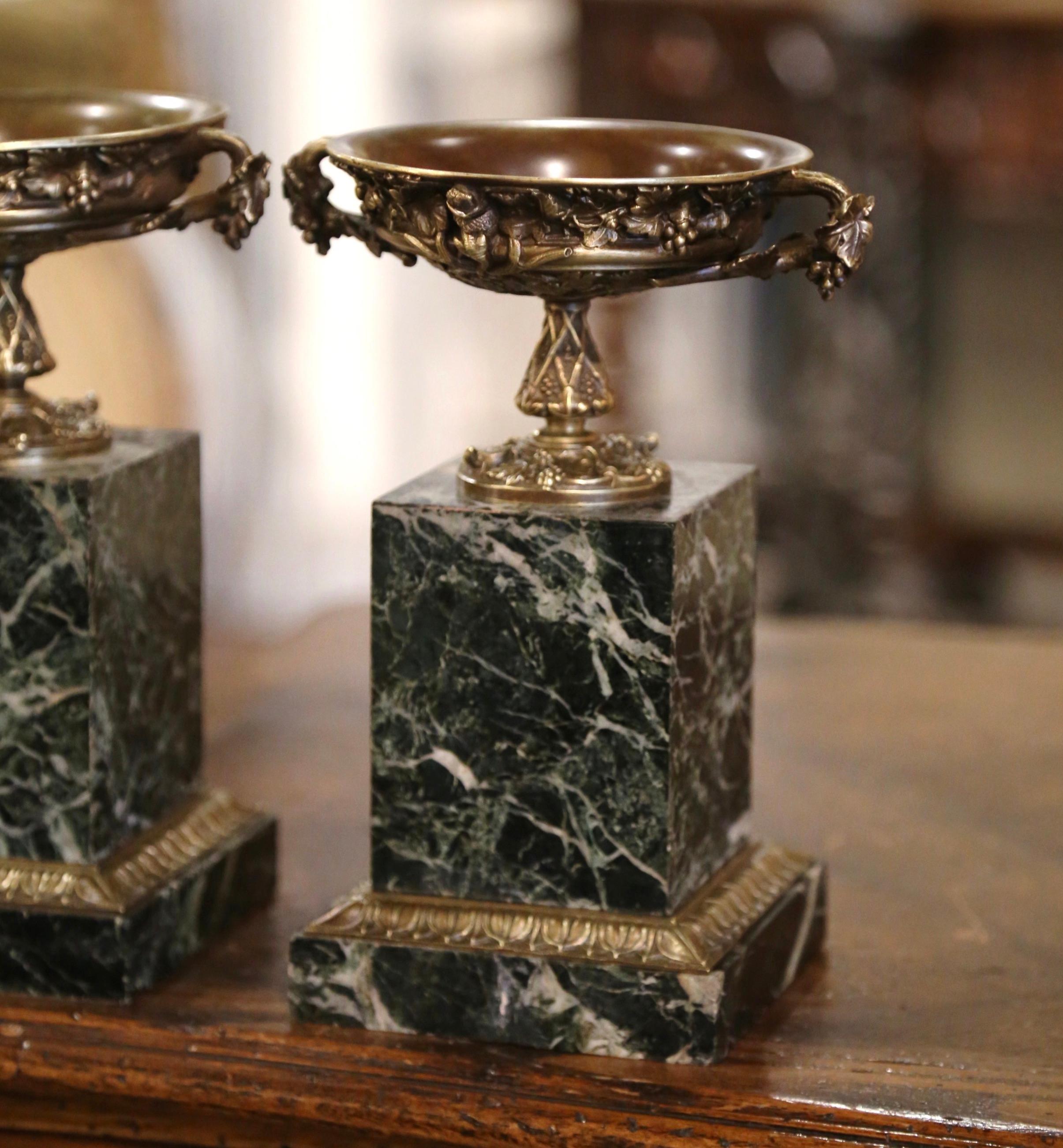Hand-Crafted Pair of Late 19th Century French Marble and Bronze Vide-Poches Urns Tazza Dishes For Sale