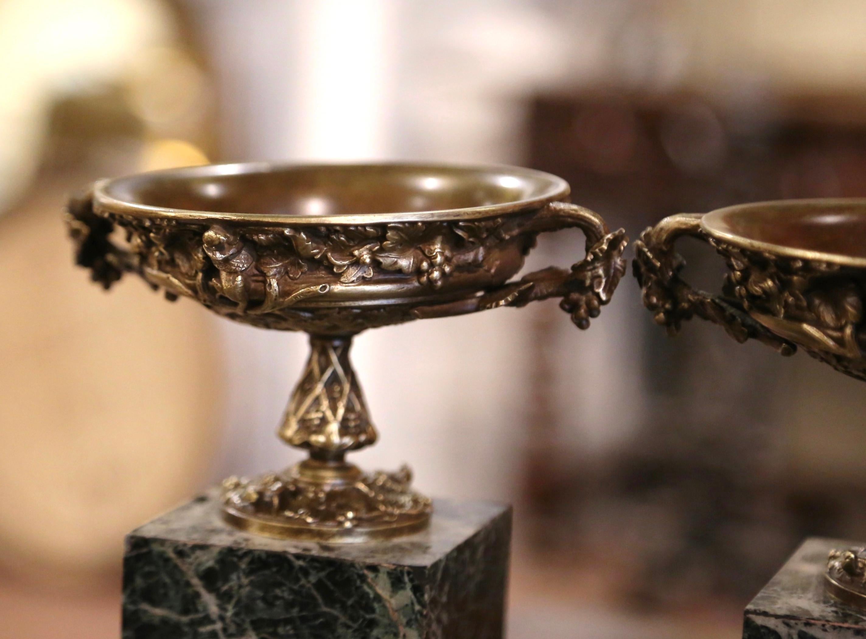 Pair of Late 19th Century French Marble and Bronze Vide-Poches Urns Tazza Dishes For Sale 2