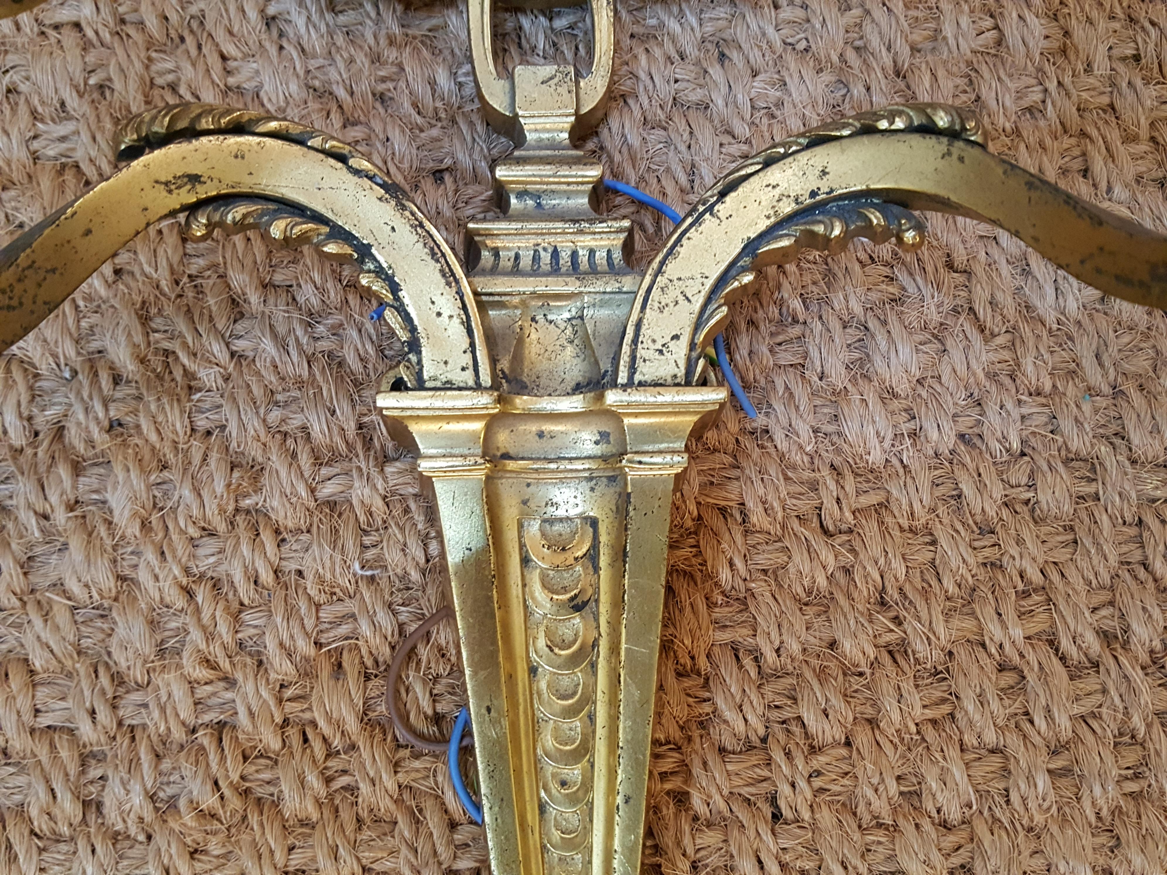 European Pair of Late 19th Century Gilt Bronze Wall Lights For Sale