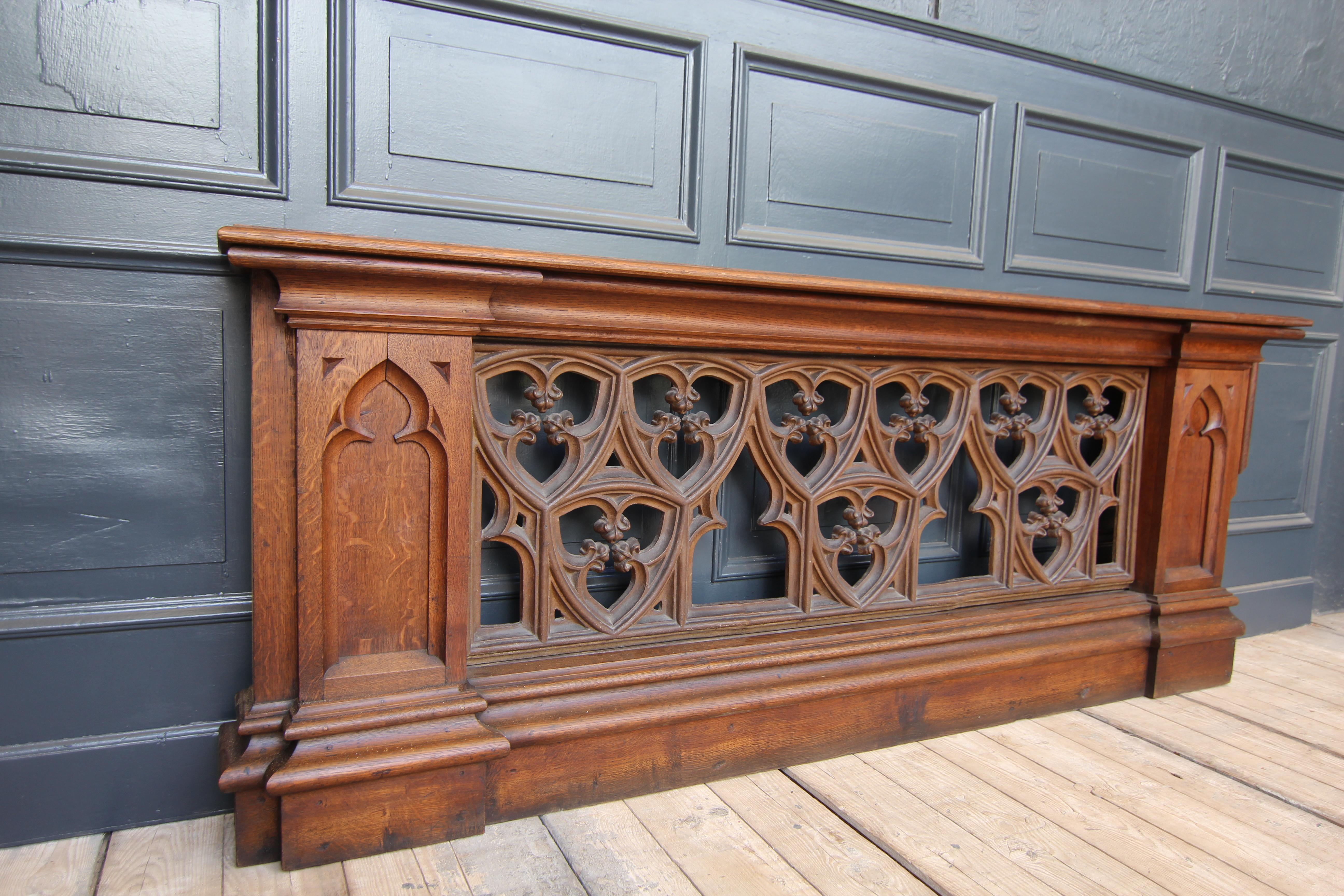 Pair of Late 19th Century Gothic Revival Oak and Cast Iron Balustrades For Sale 7