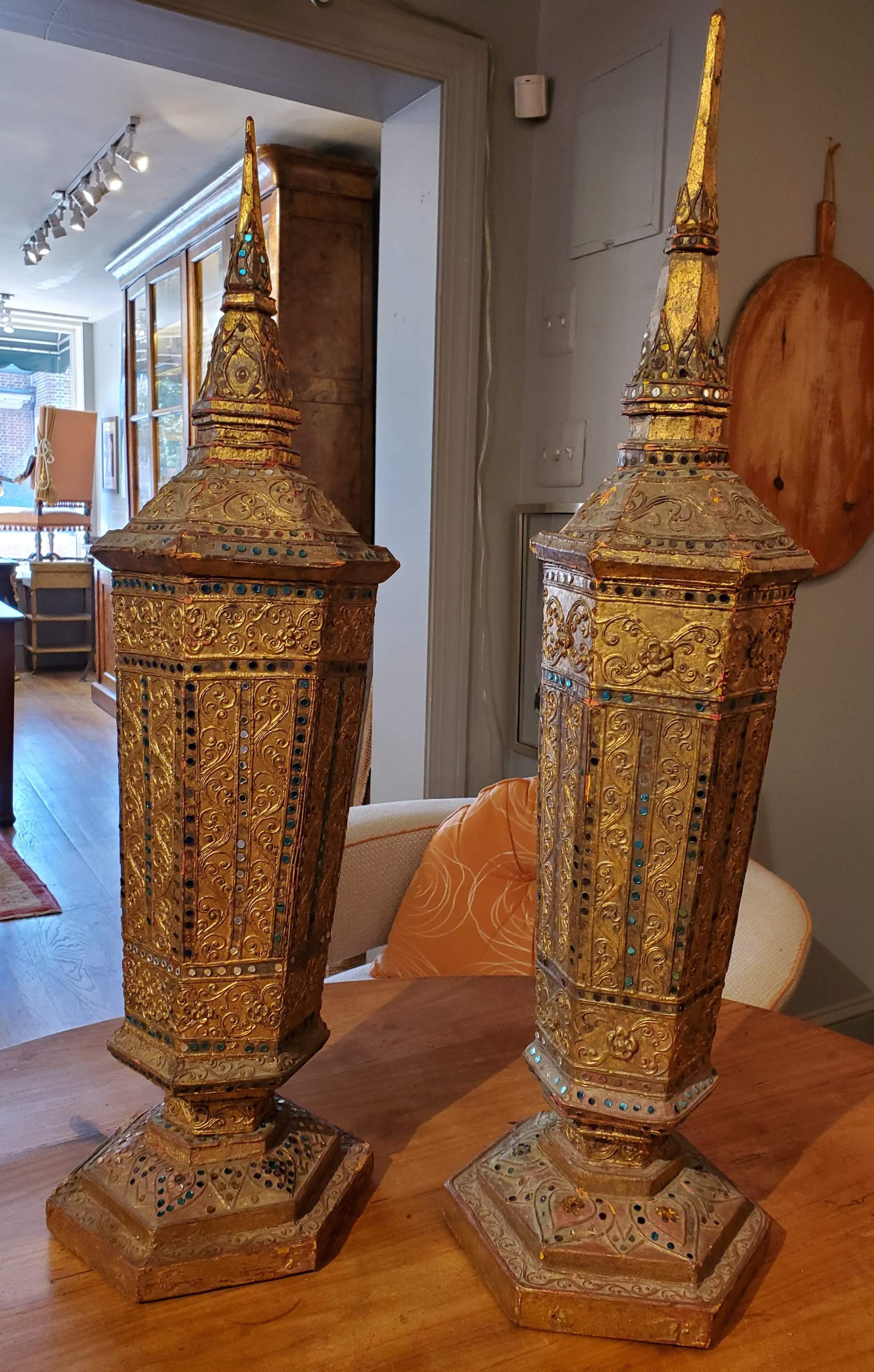 Inlay Pair of Late 19th Century Gold Gilt Hexagonal Decorative Thai Urns For Sale