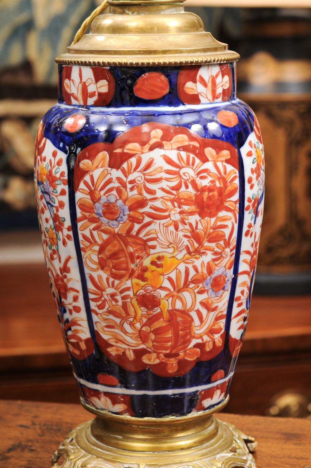 Paar Vasen aus Imari Porcelain des späten 19. Jahrhunderts, als Lampen im Angebot 9