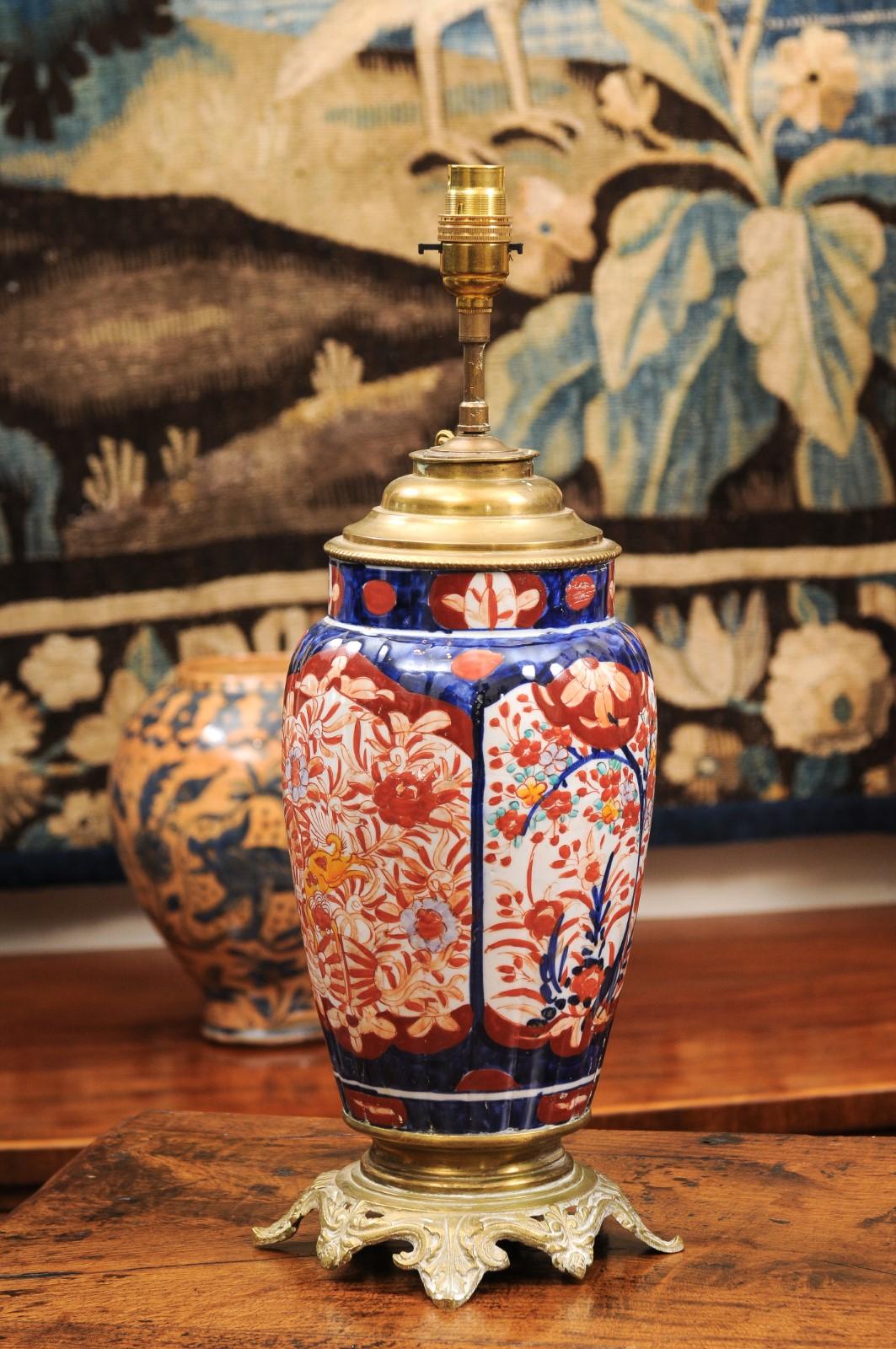 Paar Vasen aus Imari Porcelain des späten 19. Jahrhunderts, als Lampen (Porzellan) im Angebot