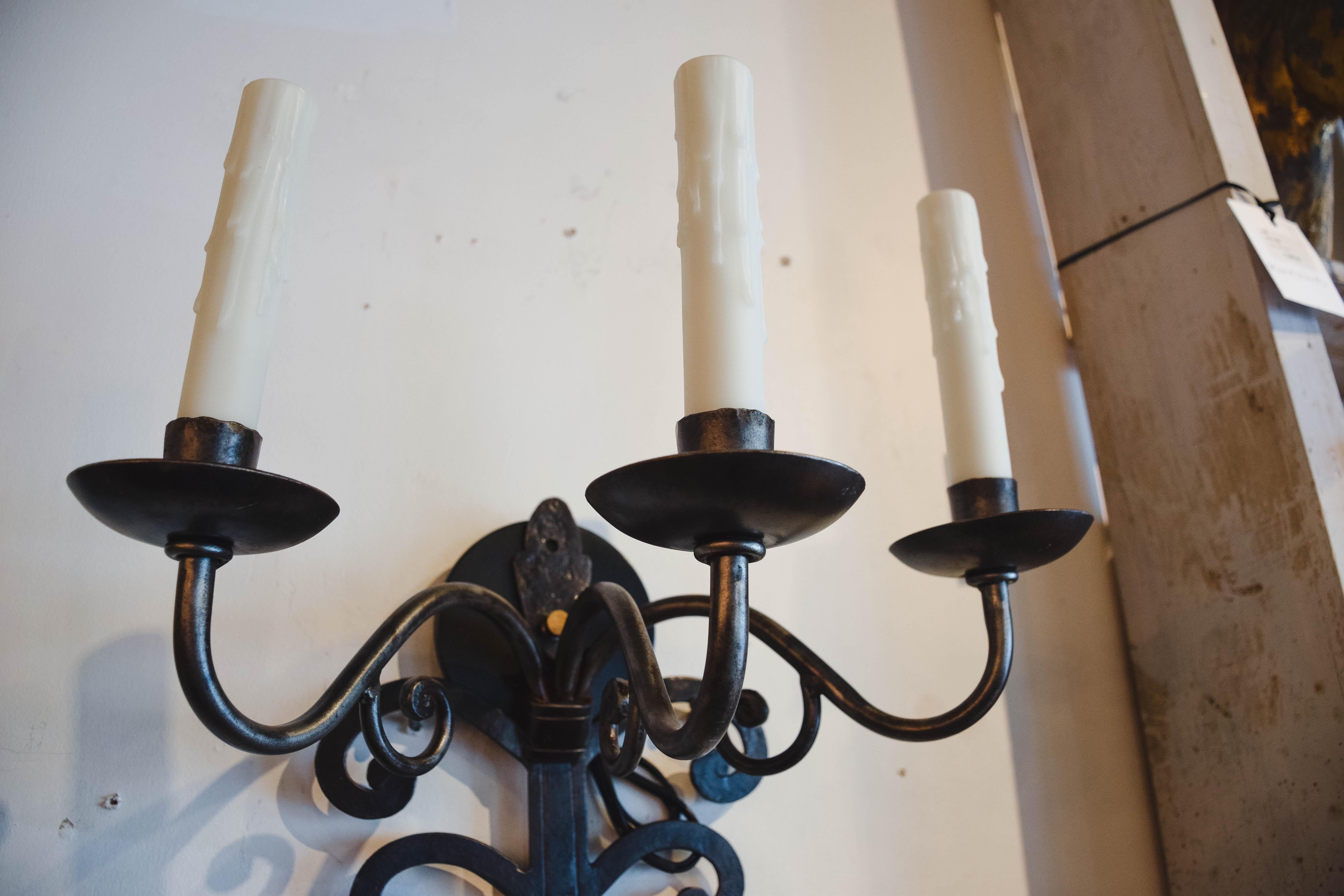 Pair of Late 19th Century Iron Sconces In Good Condition For Sale In Houston, TX