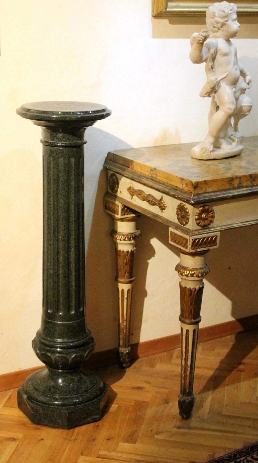 Italian Neoclassical Green Serpentine Marble Pedestal Fluted Column Rotating Top 1