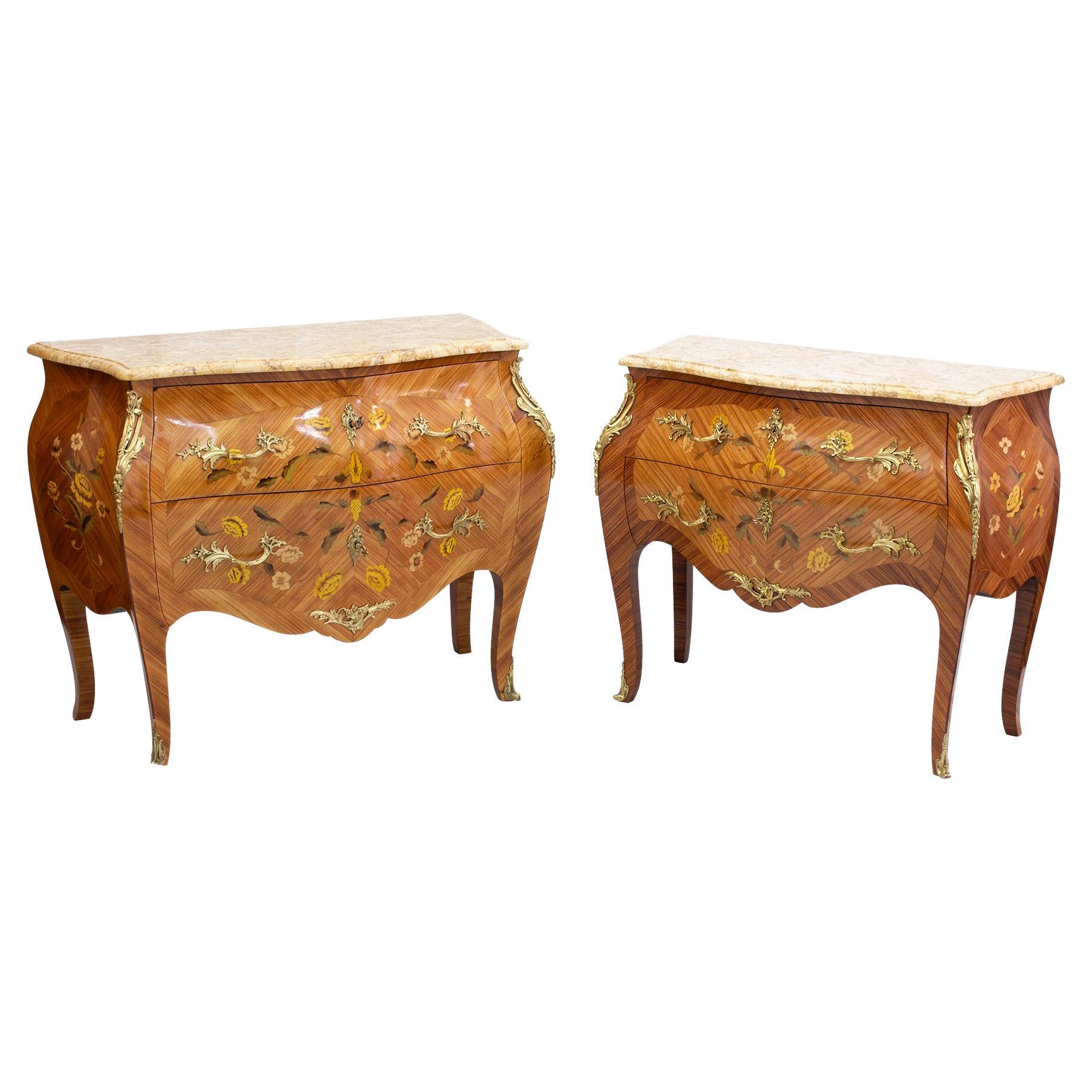 Pair of Late 19th Century Louis XV Style Petit Bombe Chest of Drawers For Sale