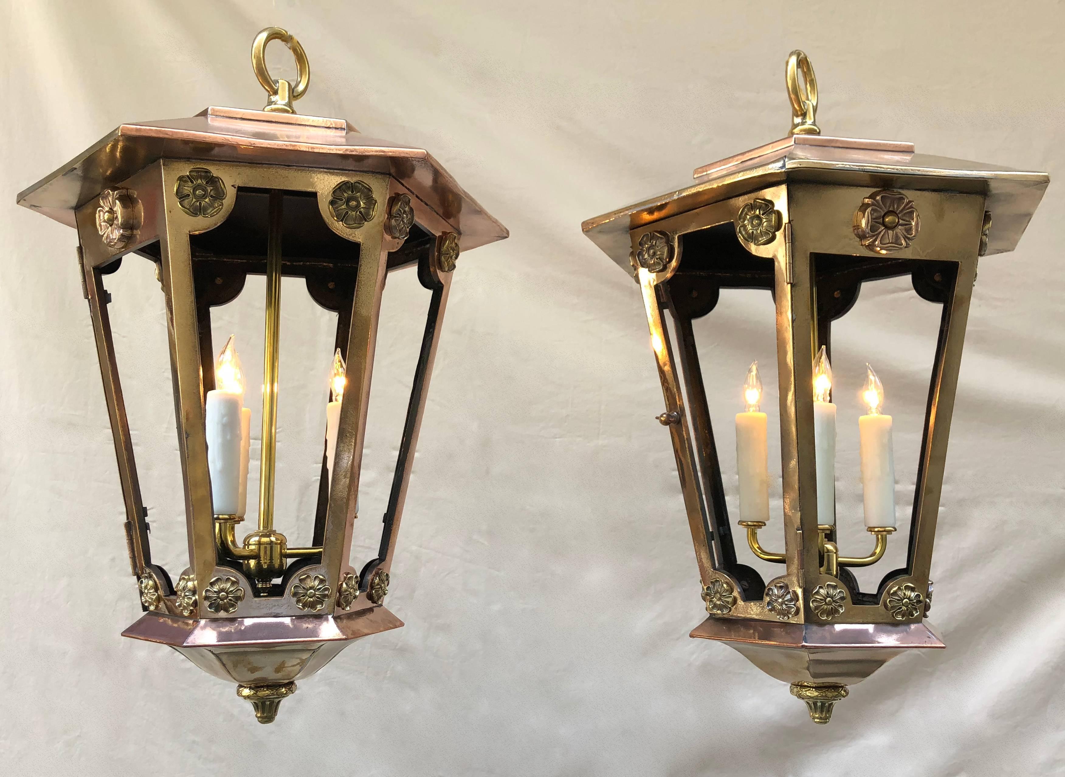 Arts and Crafts Pair of Late 19th Century New York Copper and Brass Gas Lanterns