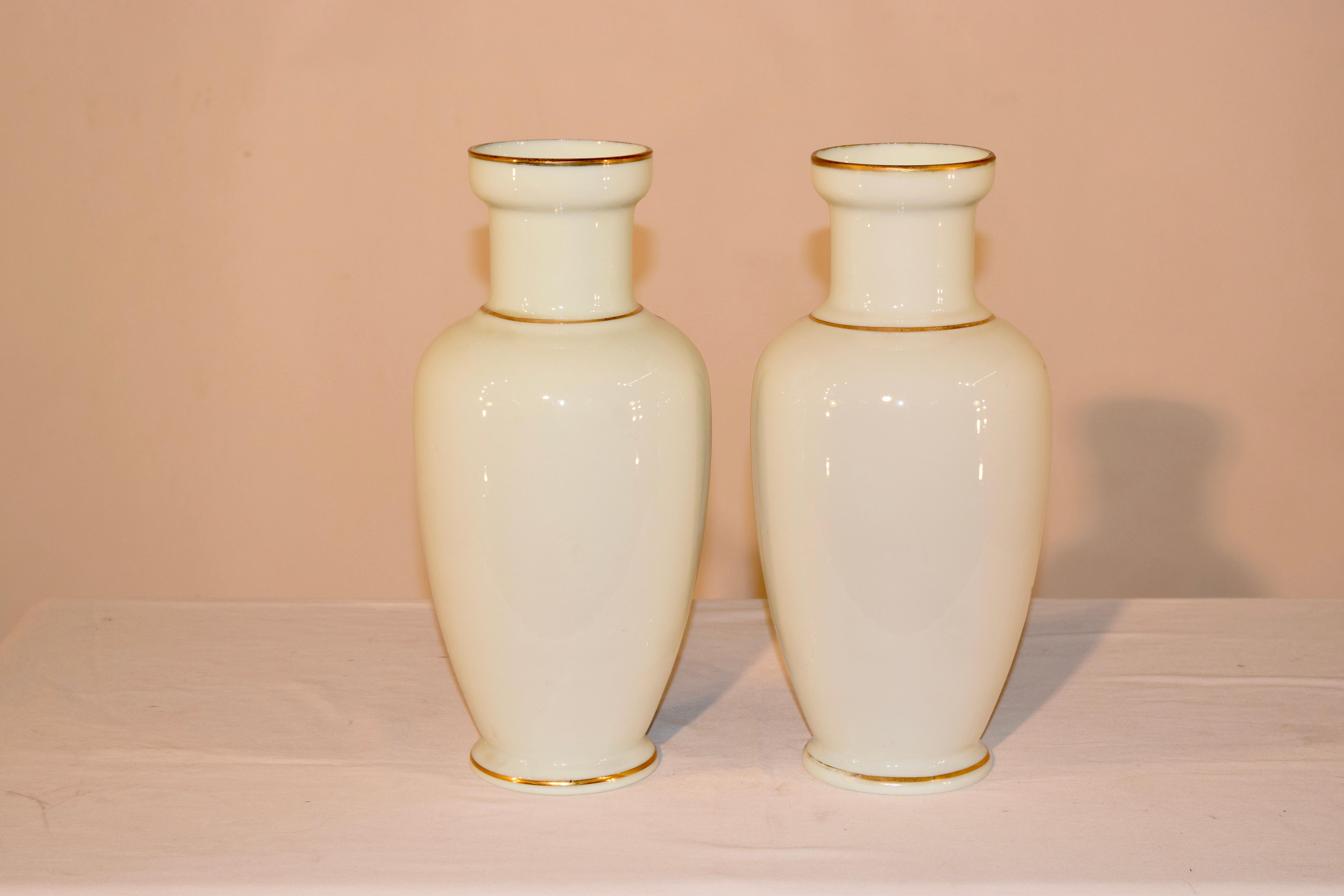 French Pair of Late 19th Century Opaline Glass Vases For Sale