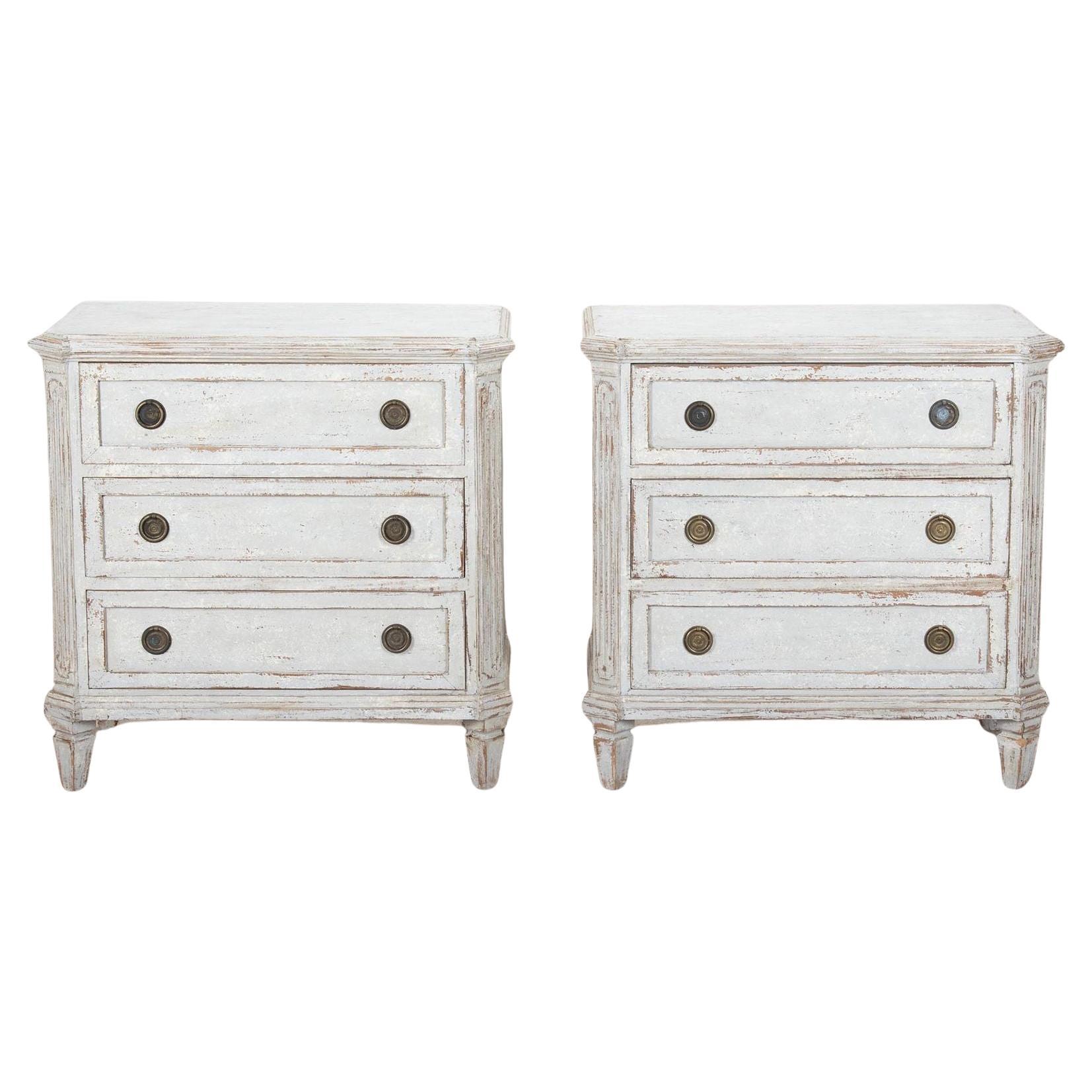 Coppia di commodes svedesi della fine del XIX secolo in stile gustaviano in vendita