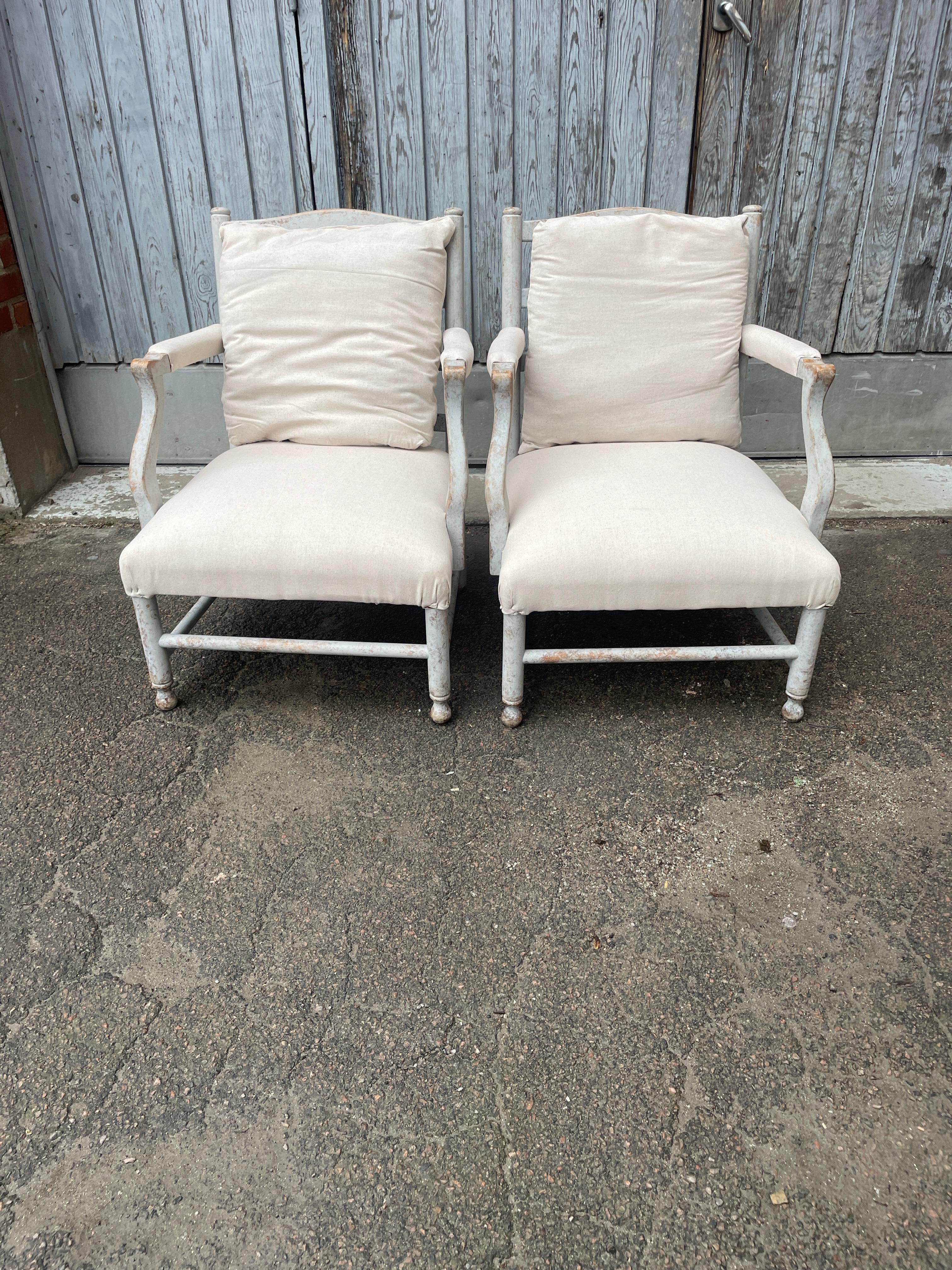 Hand-Crafted Pair of Late 19th Century Swedish Gripsholm Armchairs For Sale