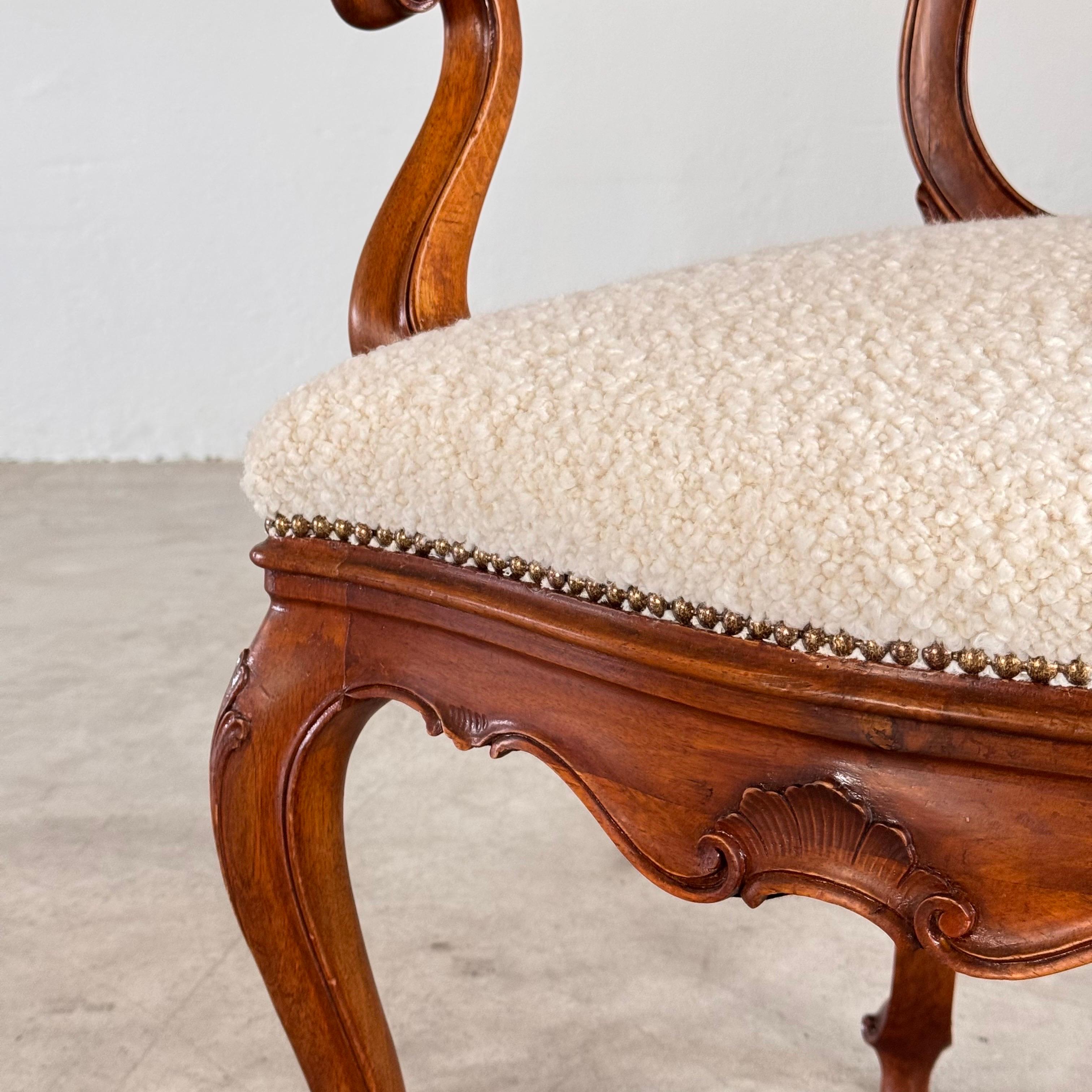 Pareja de Sillones Venecianos de Finales del Siglo XIX, Restaurados con Bouclé Dedar Milano en venta 9