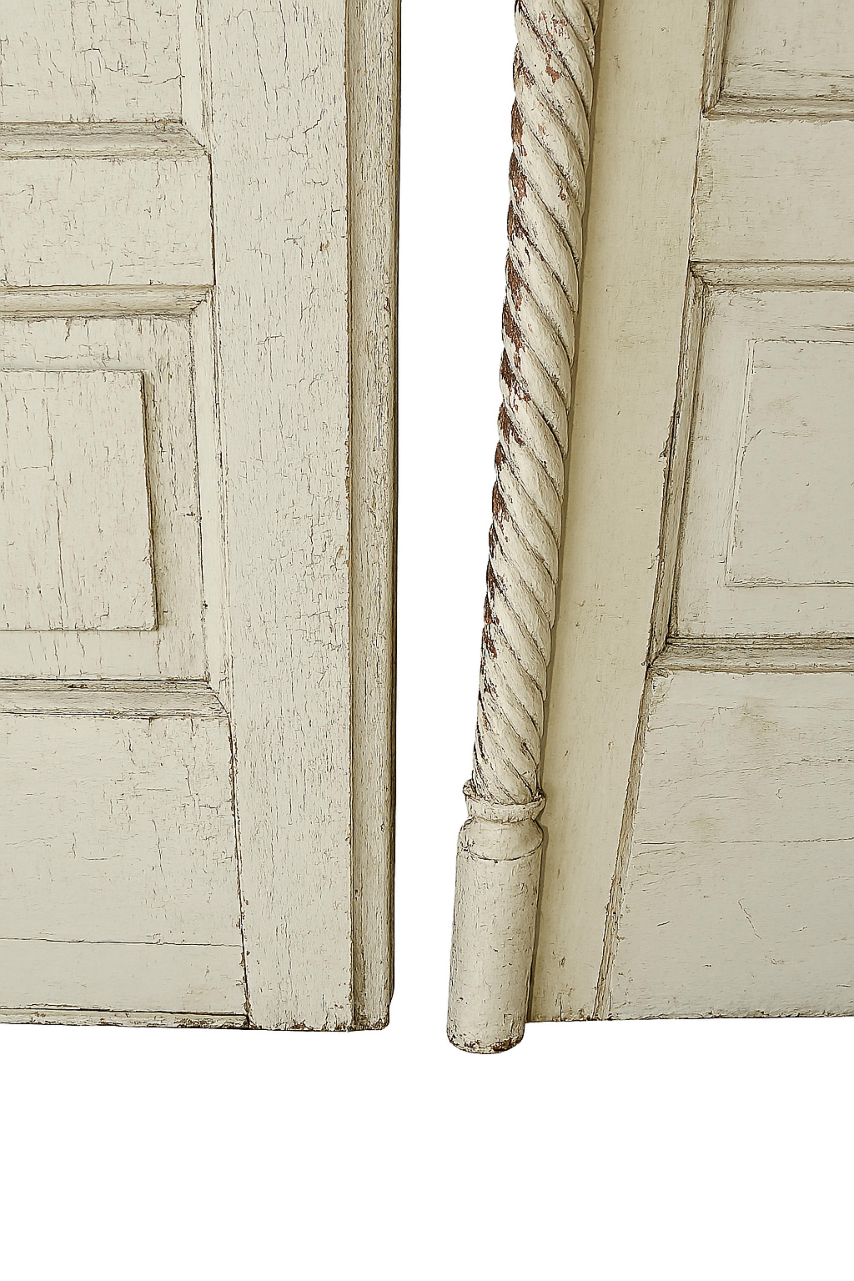 Pair of Late 19th Century Wooden Doors For Sale 8