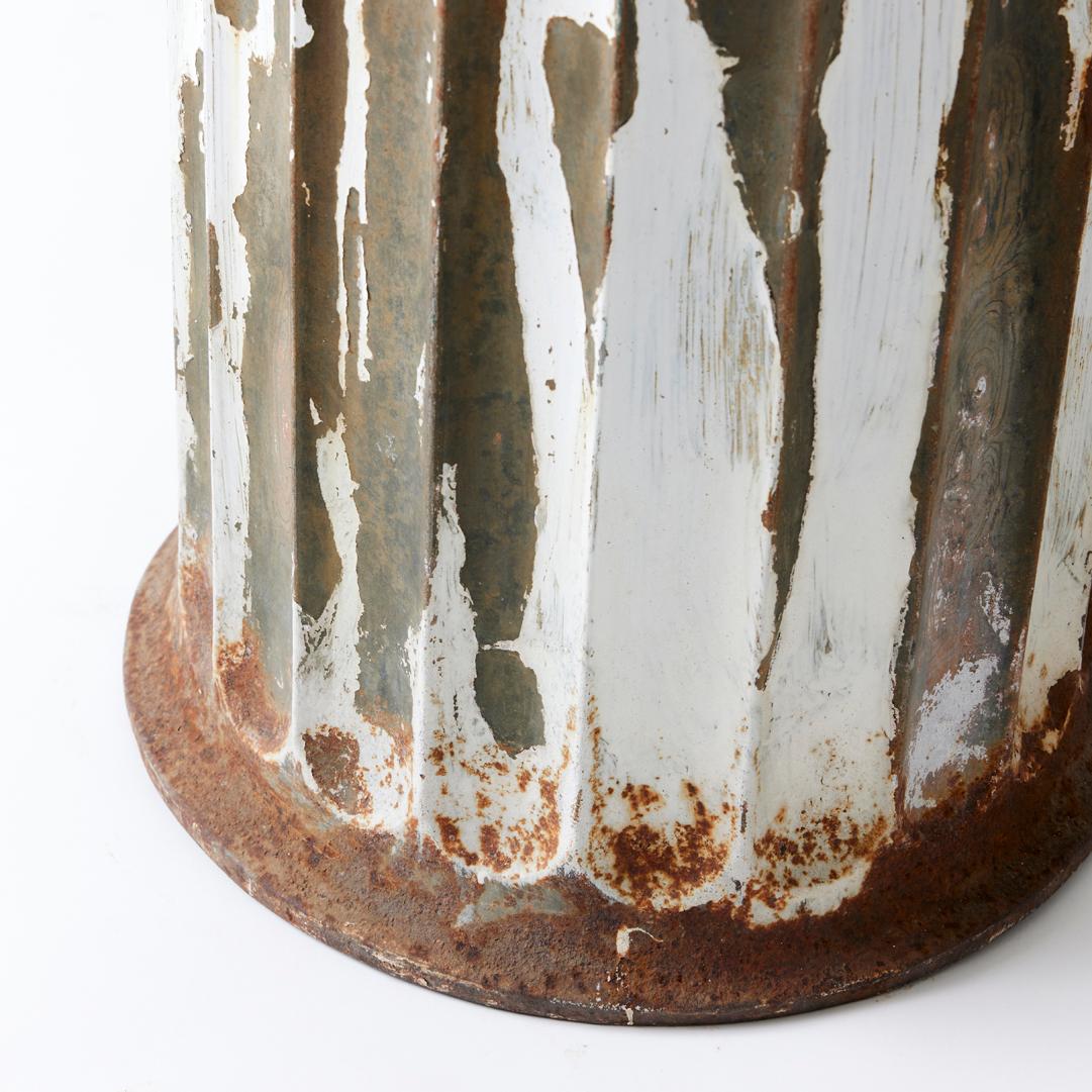 Pair of Late 19th Century Zinc Fluted Columns In Good Condition For Sale In New York, NY