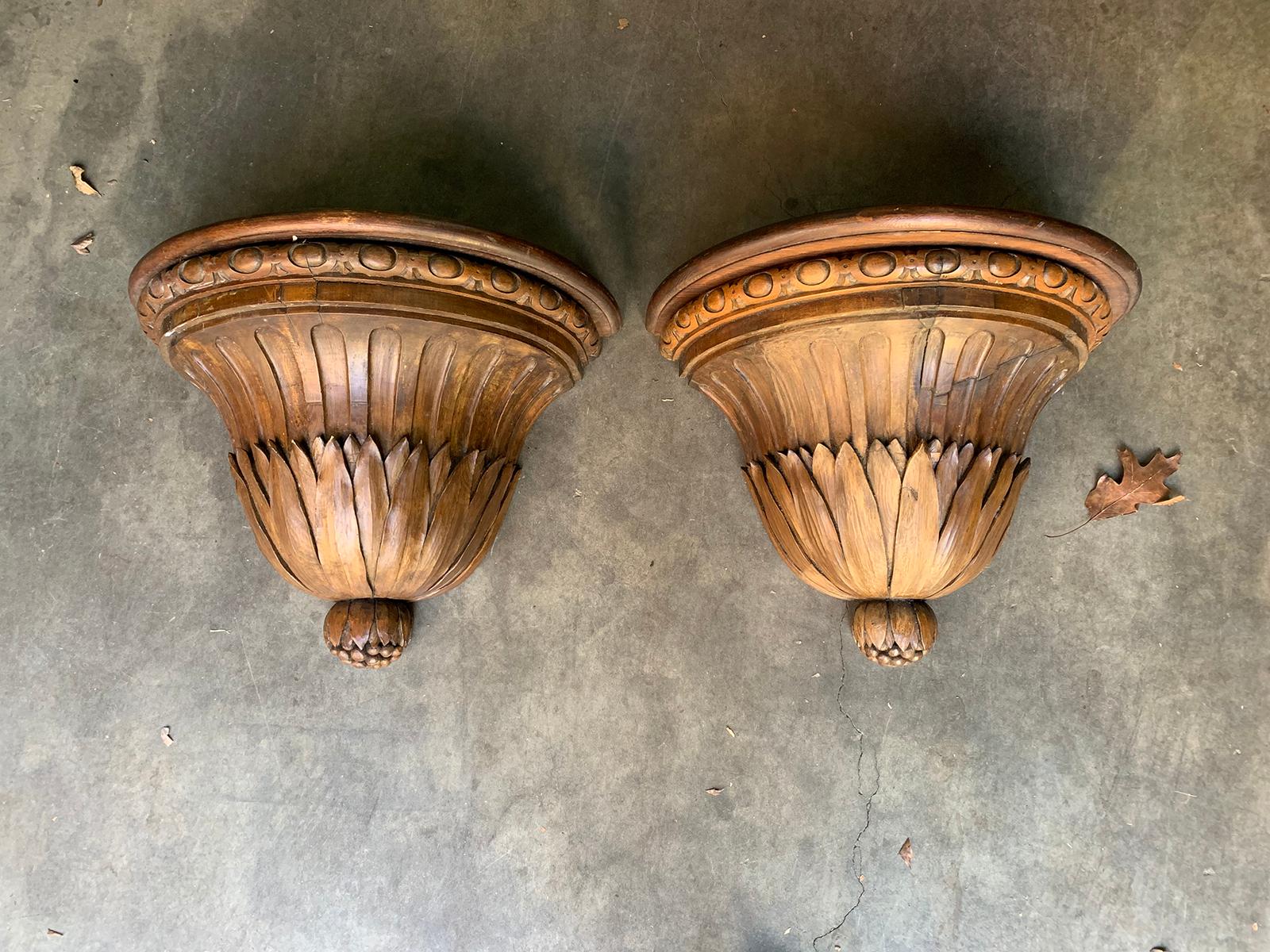 Pair of Late 19th-Early 20th Century Continental Hand Carved Demilune Brackets 5