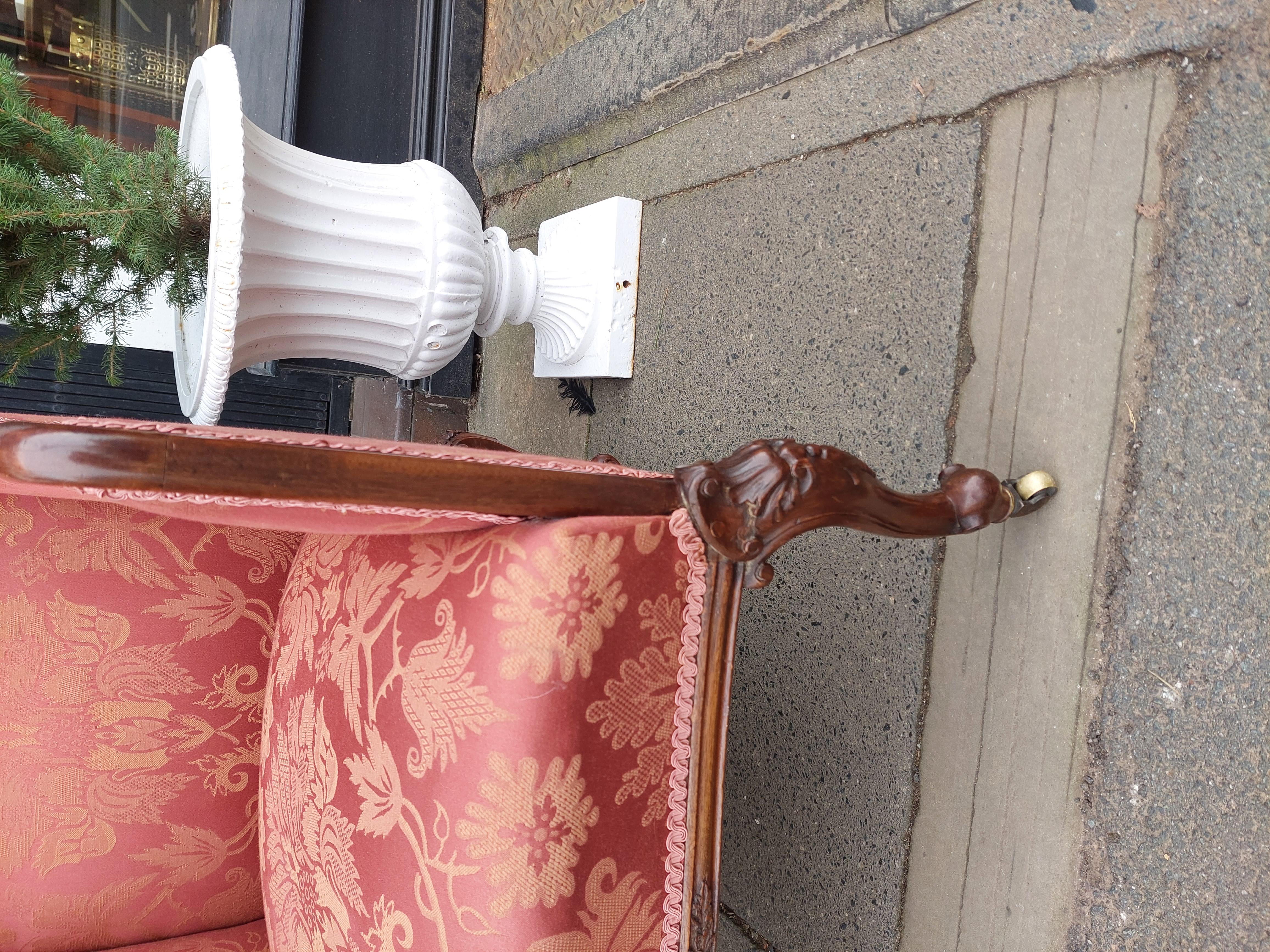 Anglais Paire de chaises de salon en acajou sculpté de la fin du XIXe siècle