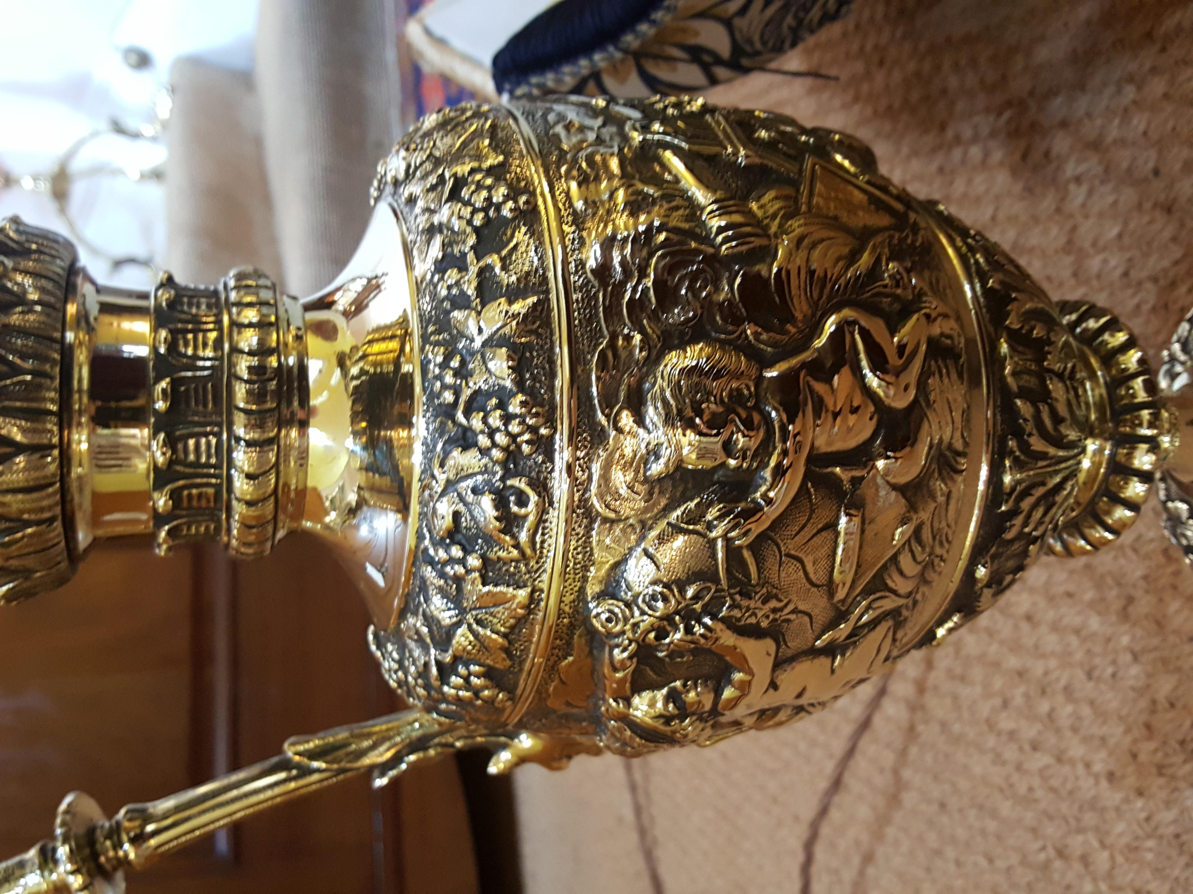 European Pair of Late 19th Century Gilt Ewer Lamps For Sale