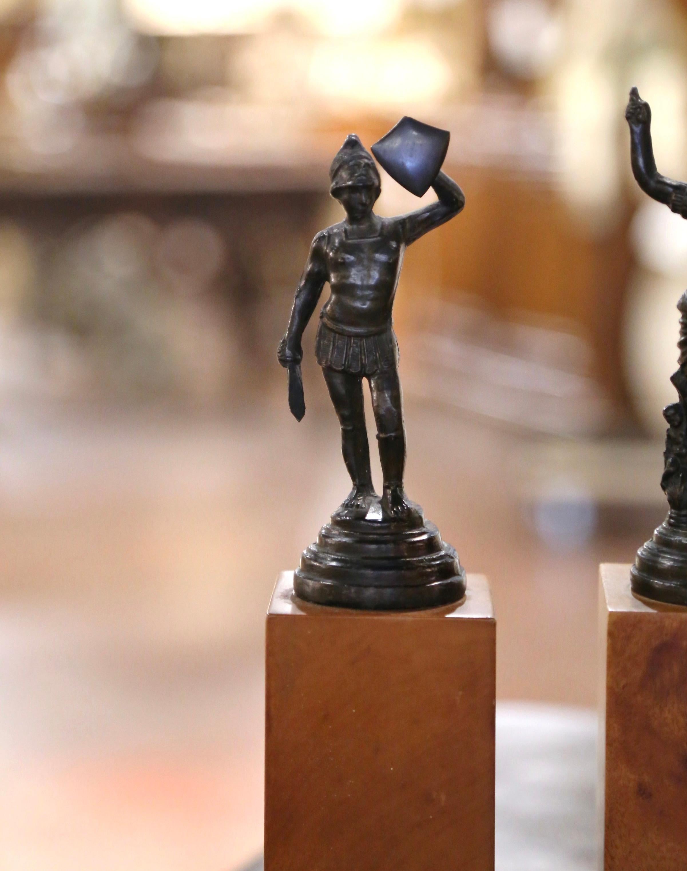 Neoclassical Pair of Late 20th Century Bronze Statues on Wooden Columns For Sale