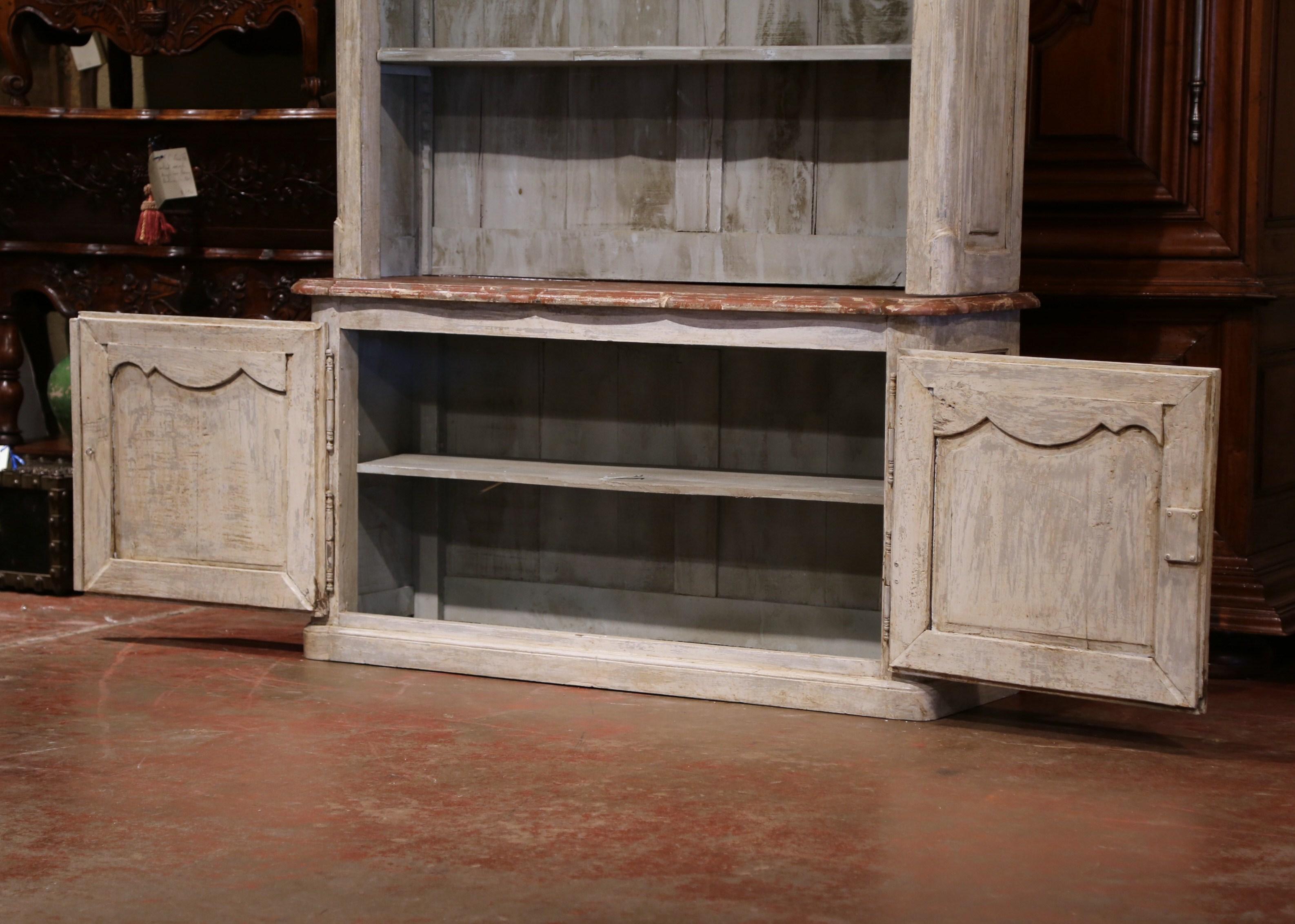Pair of Late 20th Century French Louis XIV Carved Painted Display Cabinets In Excellent Condition In Dallas, TX