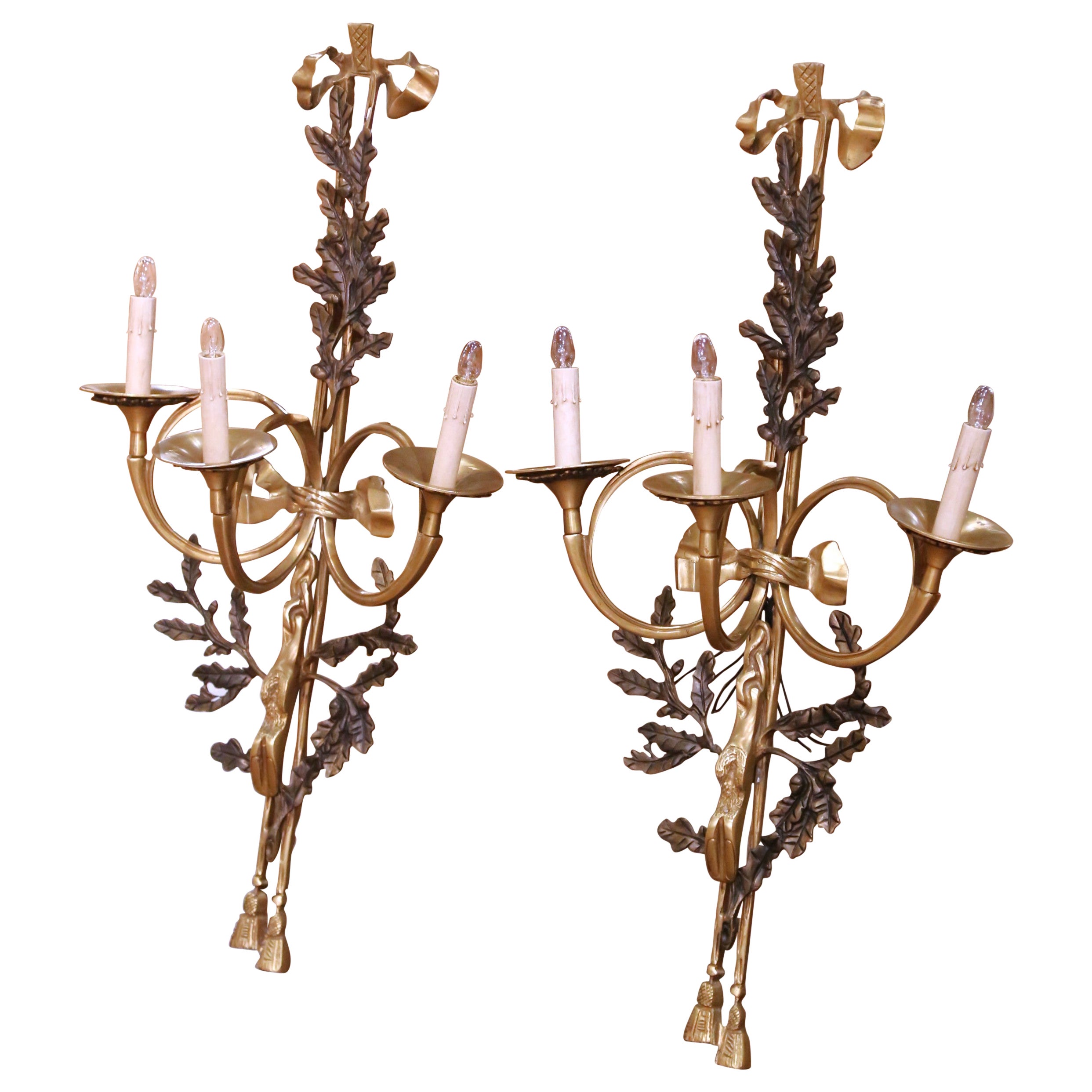 Pair of Late 20th Century French Style Gilt Bronze Wall Sconces with Oak Leaves For Sale