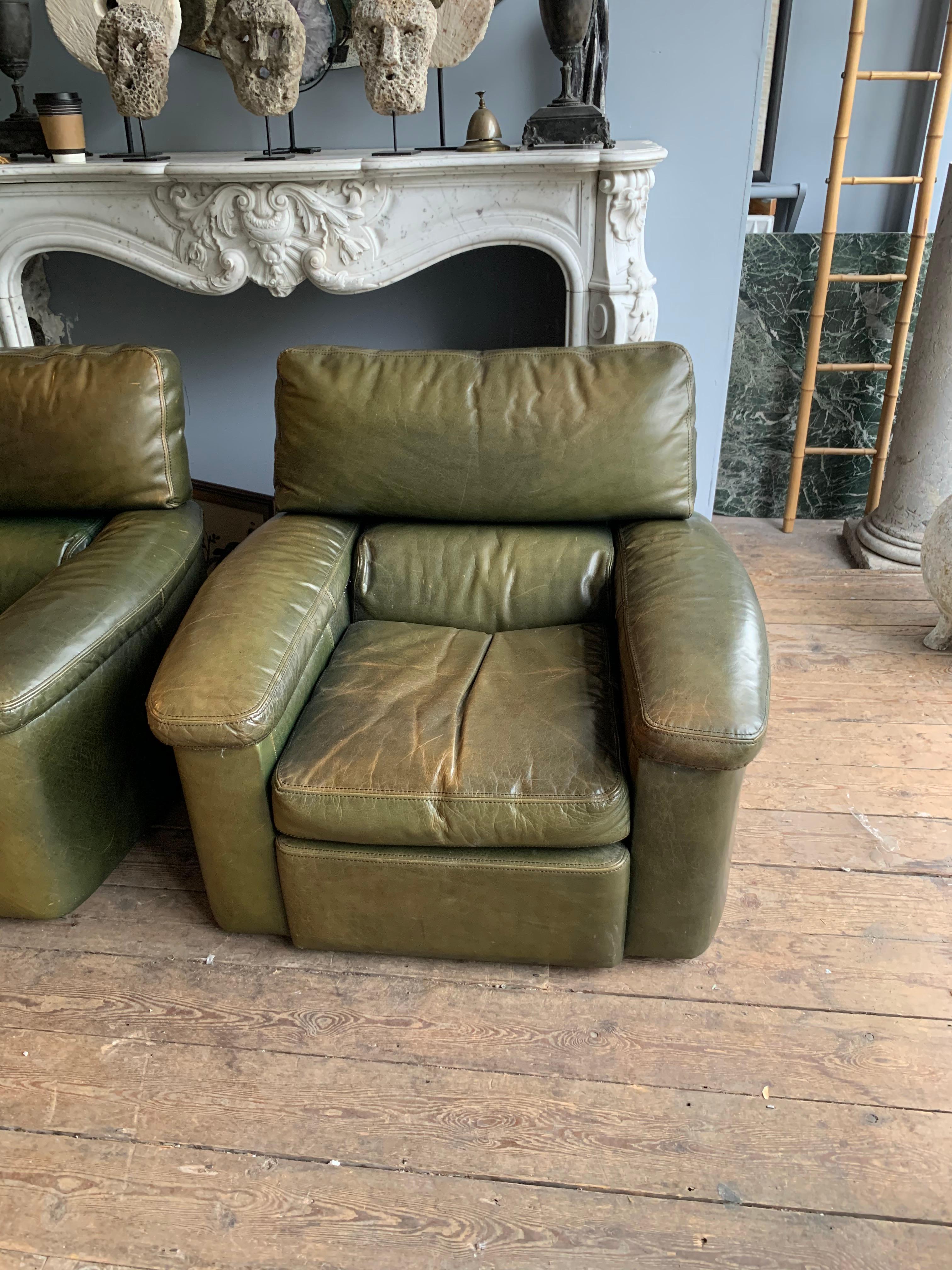 French Pair of Late 20th Century Green Leather Armchairs / Club Chairs For Sale