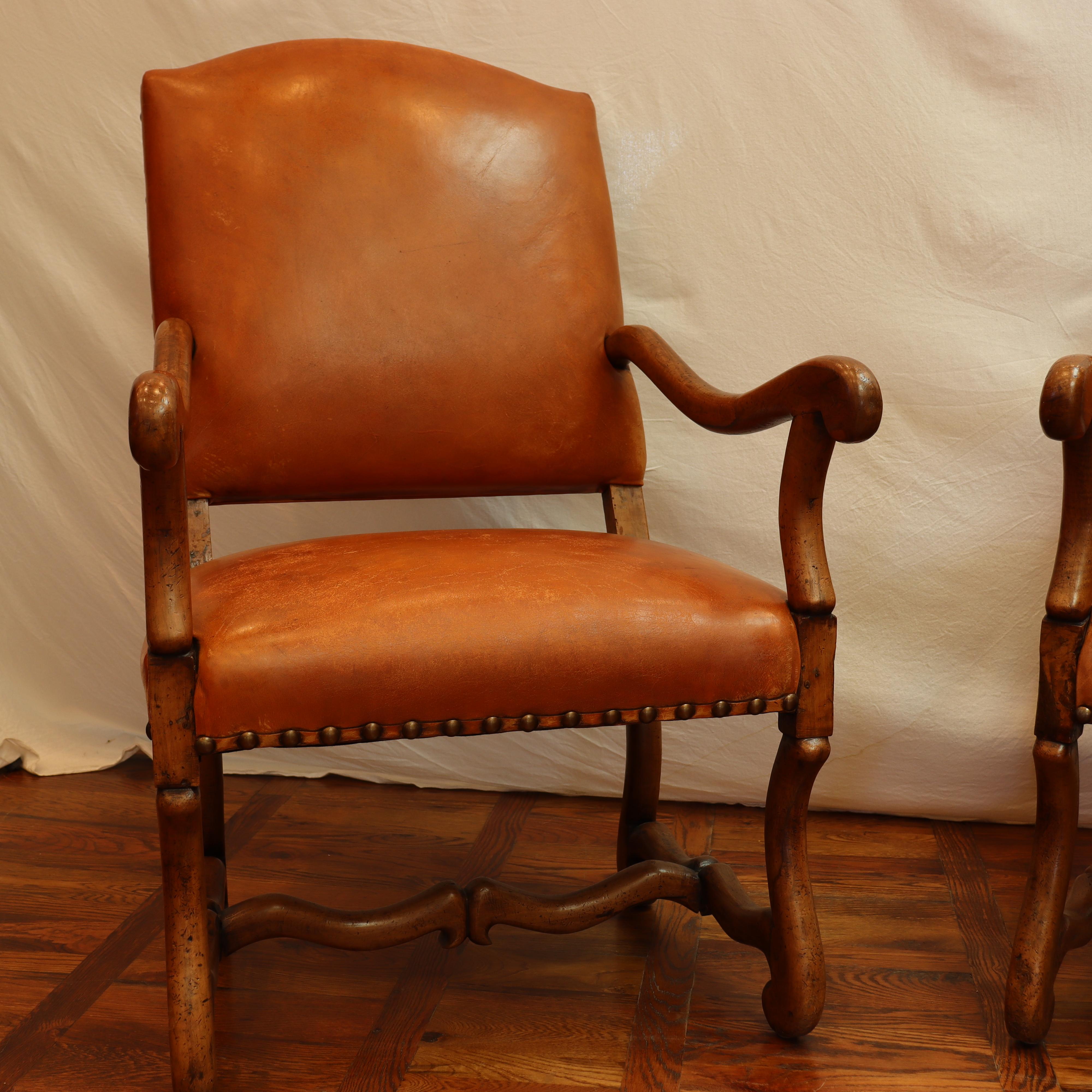 Joinery Pair of Late 20th Century Louis XIV Style Walnut Leather Upholstered Armchairs For Sale