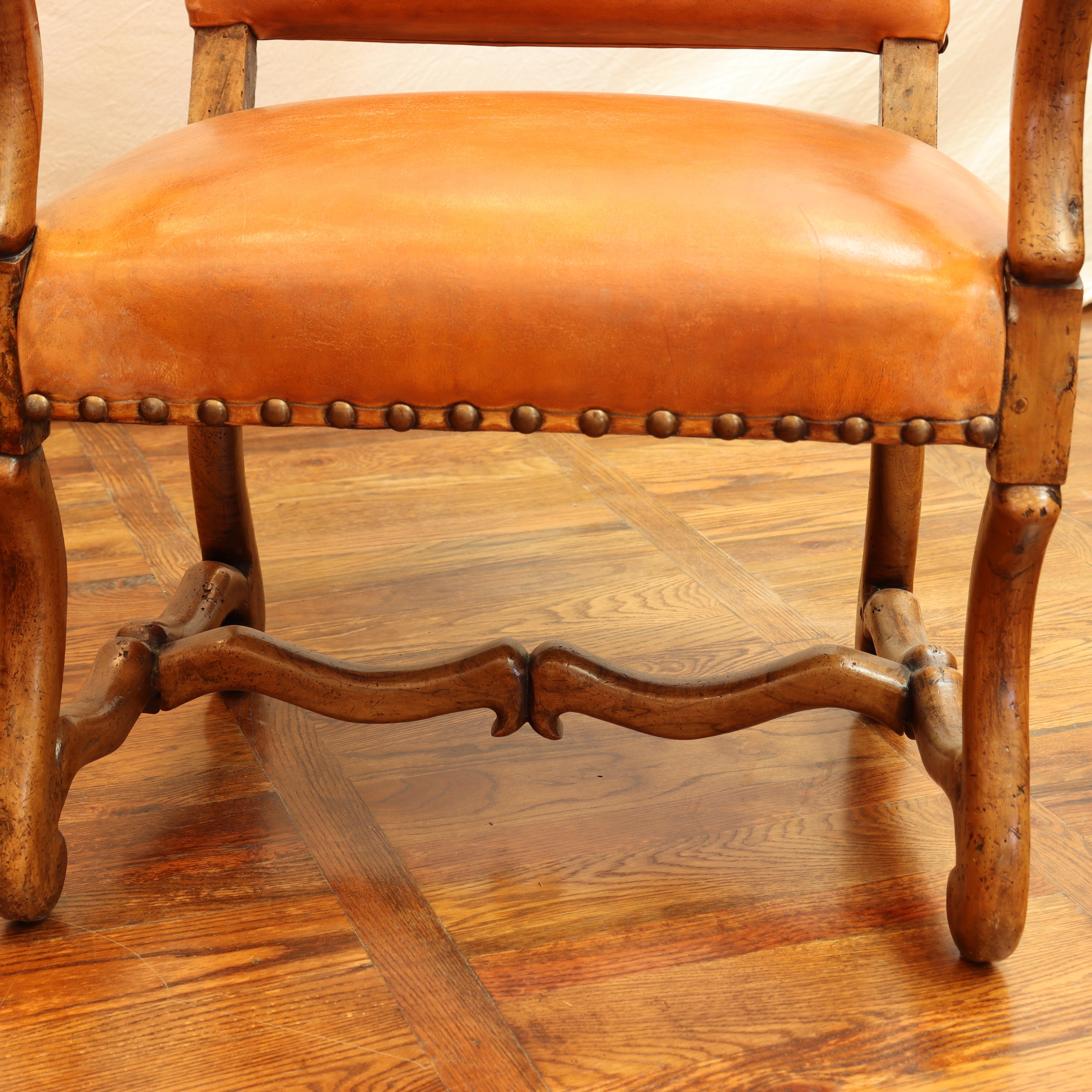 Pair of Late 20th Century Louis XIV Style Walnut Leather Upholstered Armchairs For Sale 2