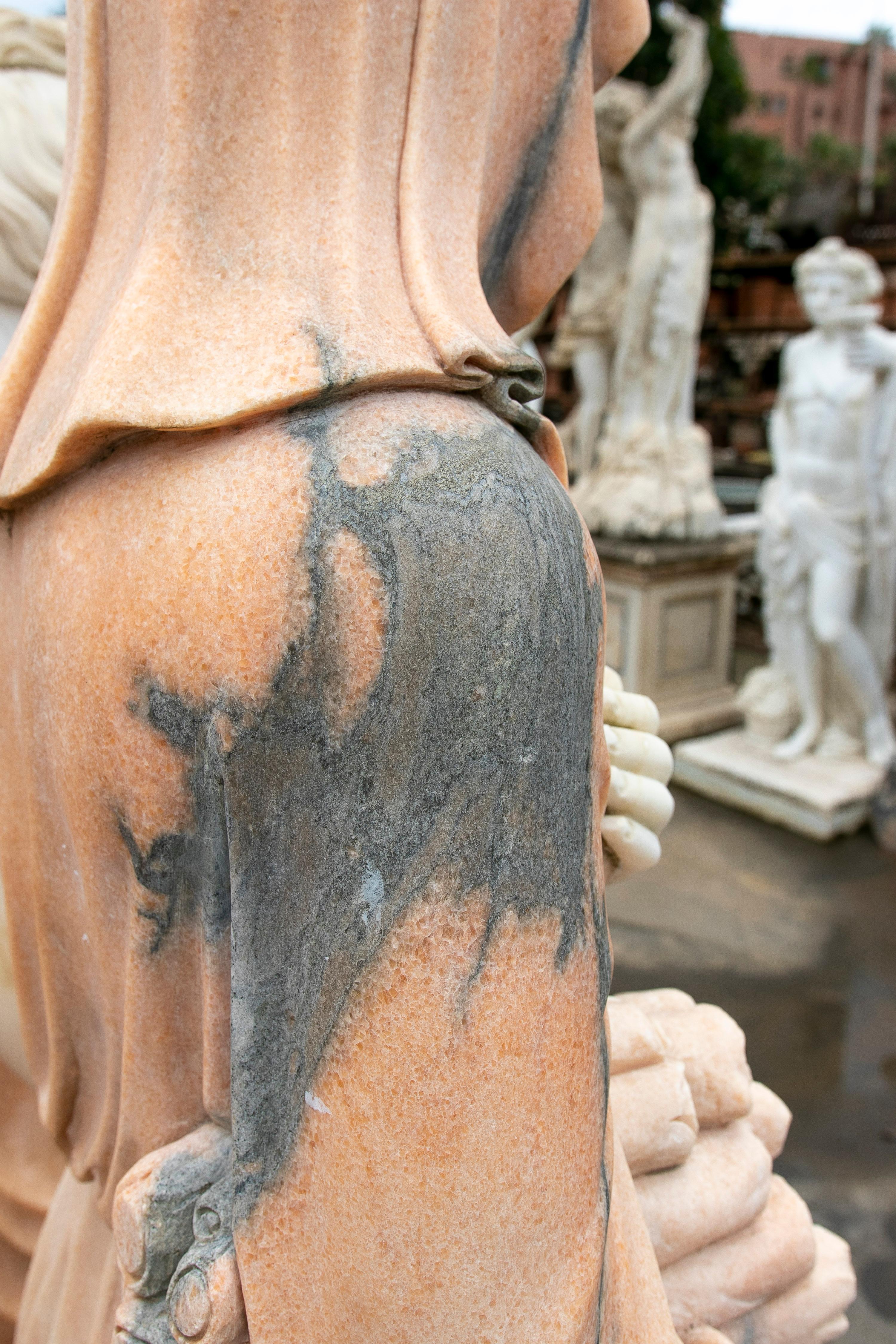 Pair of Late 20th Century Spanish Carrara White & Rosetta Pink Marble Sculptures in vendita 5