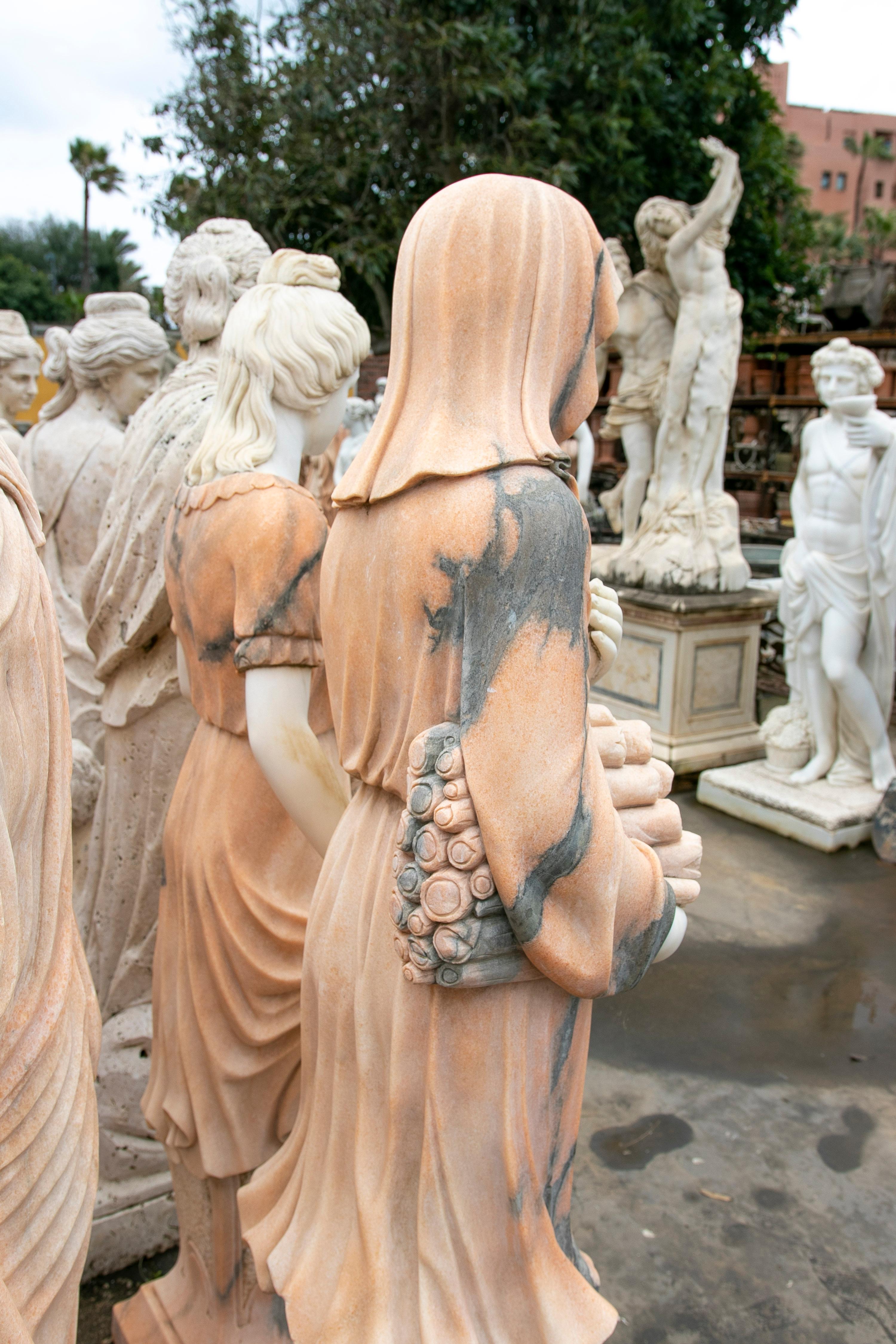 Pair of Late 20th Century Spanish Carrara White & Rosetta Pink Marble Sculptures in vendita 6