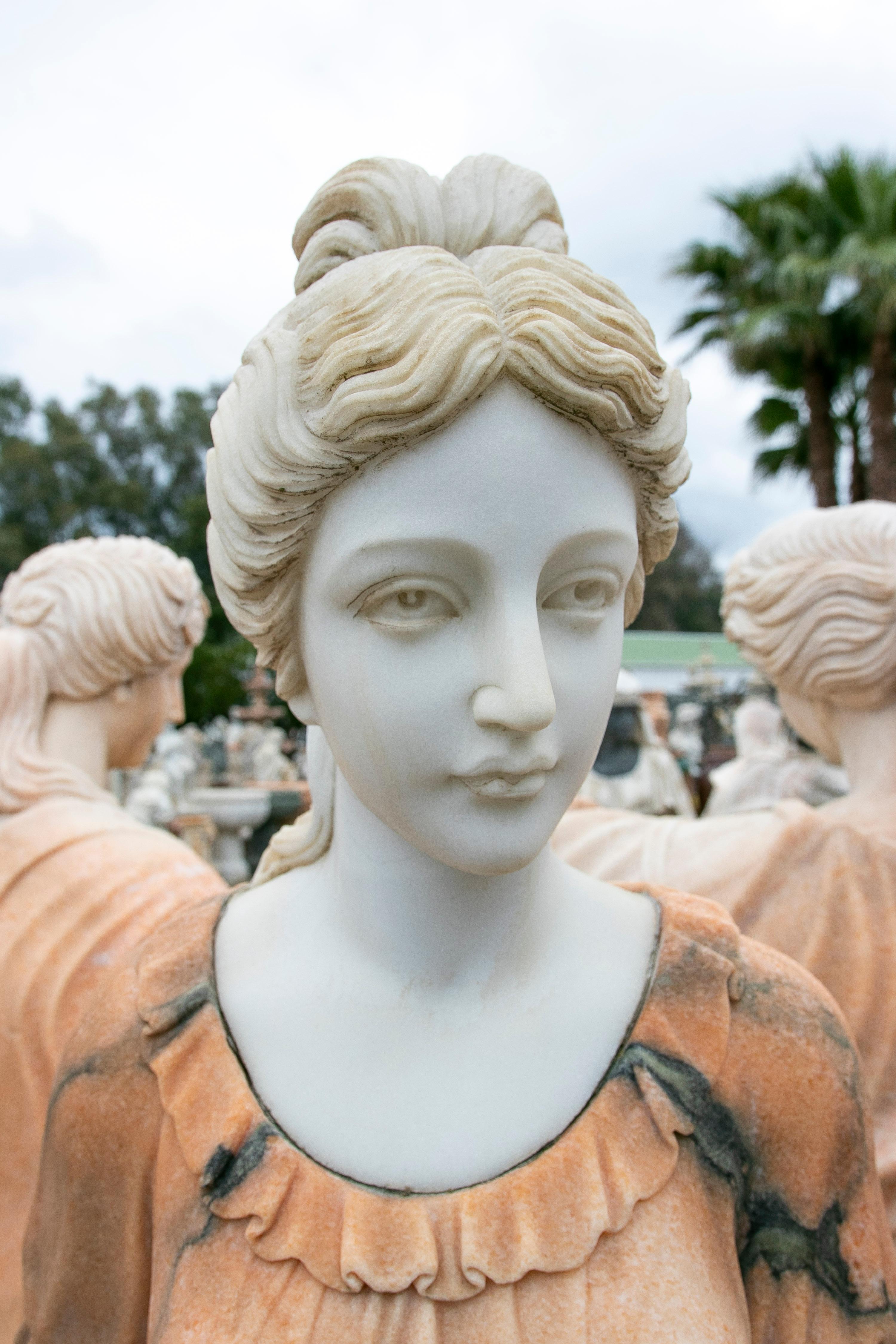 Marmo Pair of Late 20th Century Spanish Carrara White & Rosetta Pink Marble Sculptures in vendita