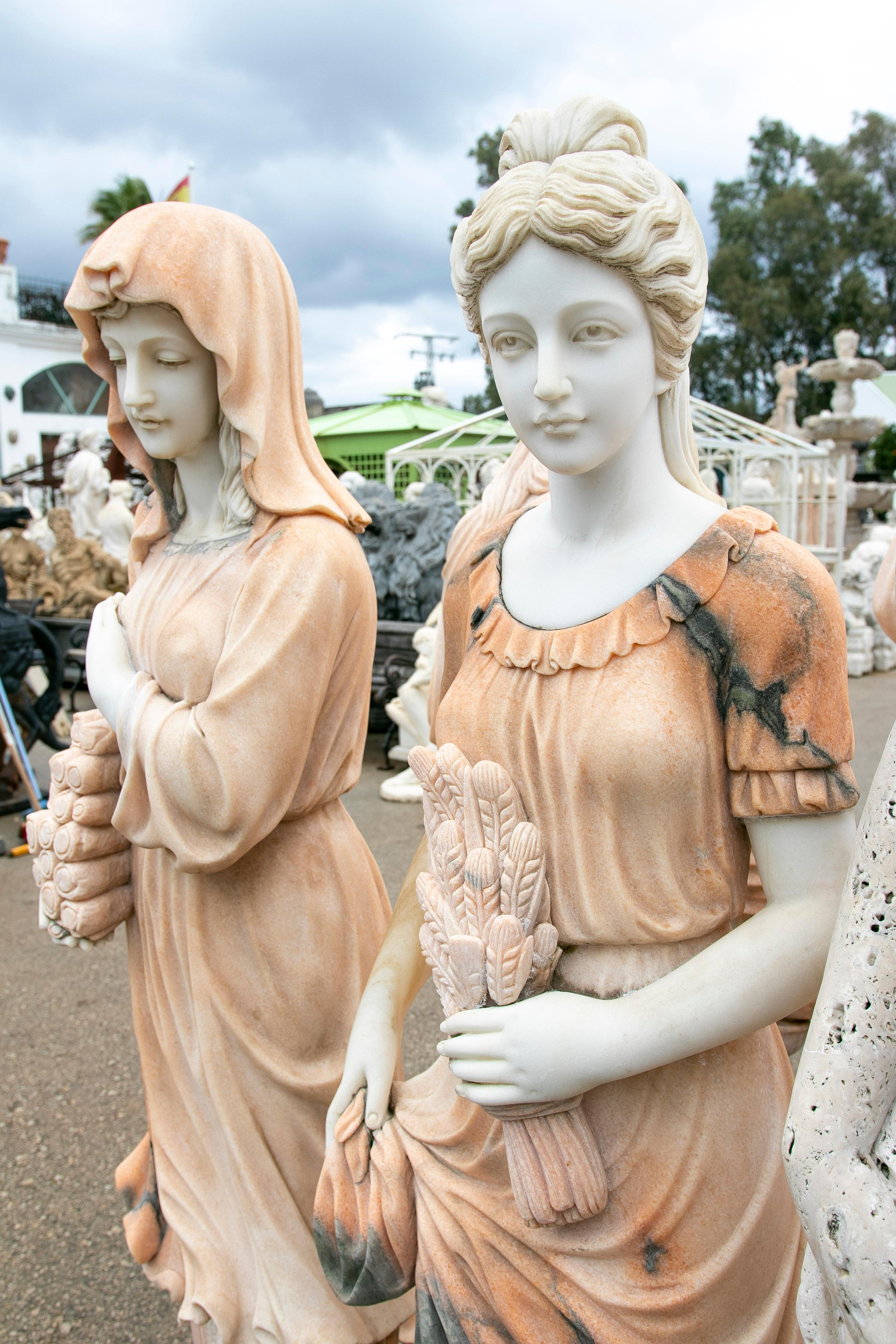 Pair of Late 20th Century Spanish Carrara White & Rosetta Pink Marble Sculptures in vendita 1