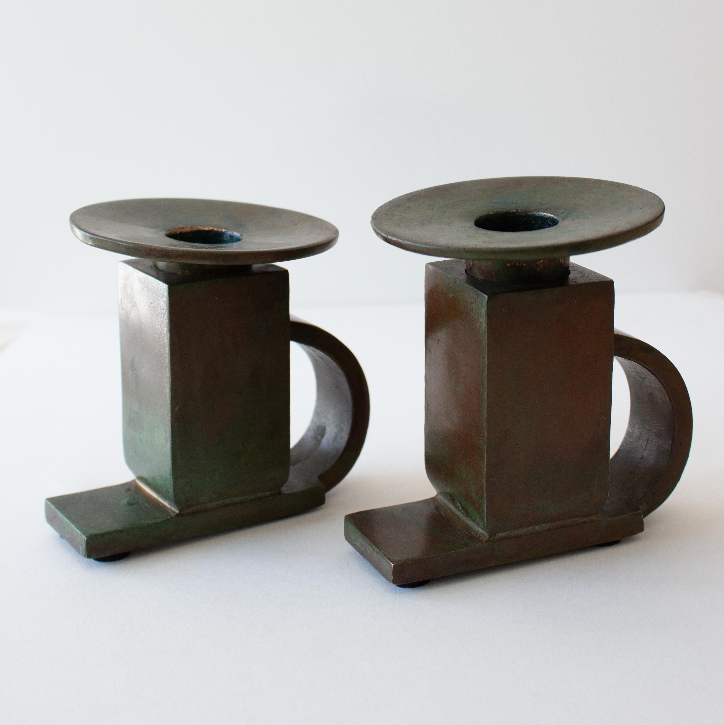 Pair of Late Functionalist Bronze Candlesticks – Sune Bäckström, Model 9040 In Good Condition For Sale In Stockholm, SE