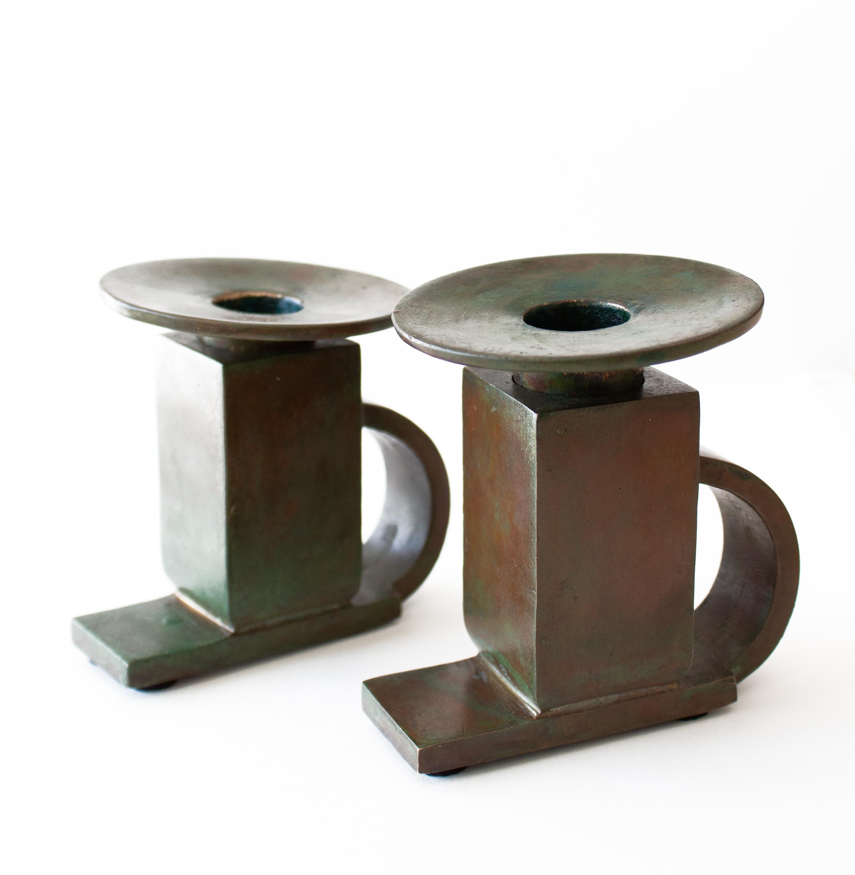 Mid-20th Century Pair of Late Functionalist Bronze Candlesticks – Sune Bäckström, Model 9040 For Sale