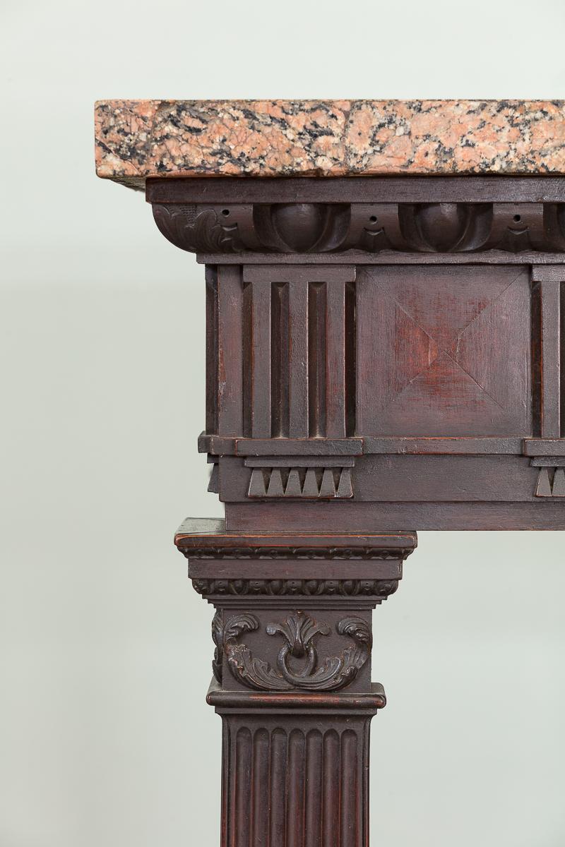 Paire de tables d'appoint en acajou de la fin de George II avec table d'origine égyptienne 