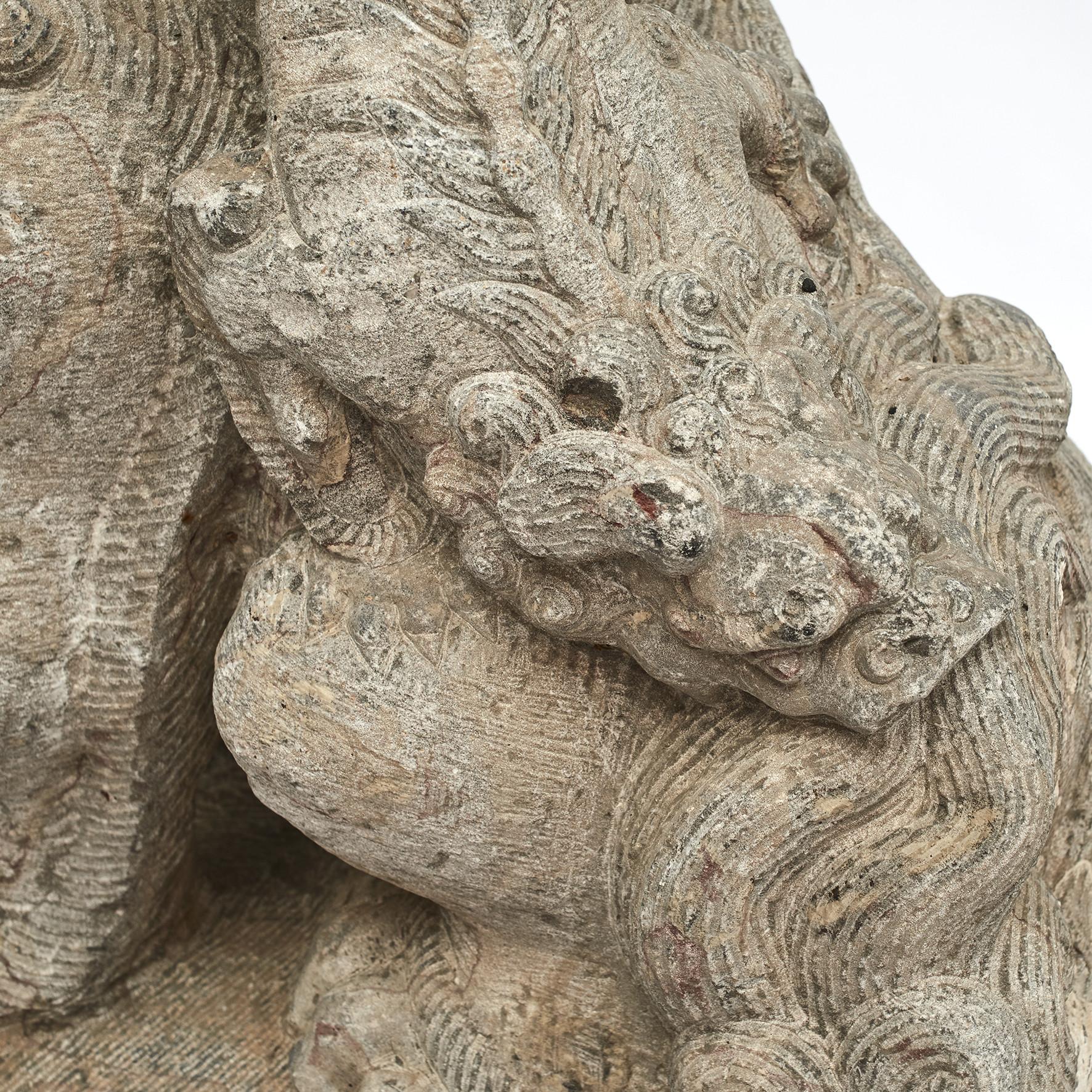 Antike Paar späten Ming Dynasty Silk Road geschnitzten Stein Wächter Löwen im Angebot 1