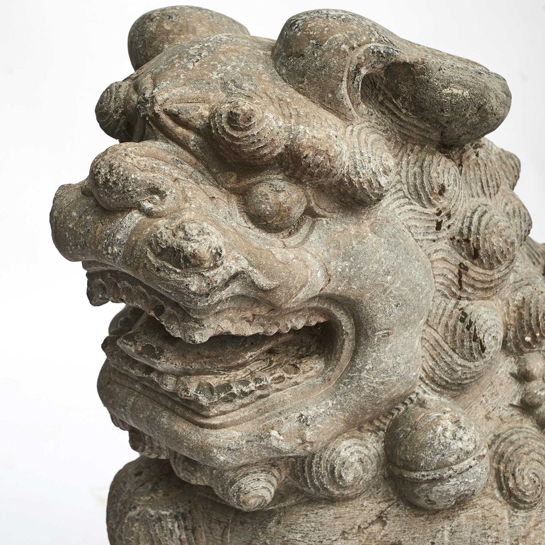 Antike Paar späten Ming Dynasty Silk Road geschnitzten Stein Wächter Löwen im Angebot 2