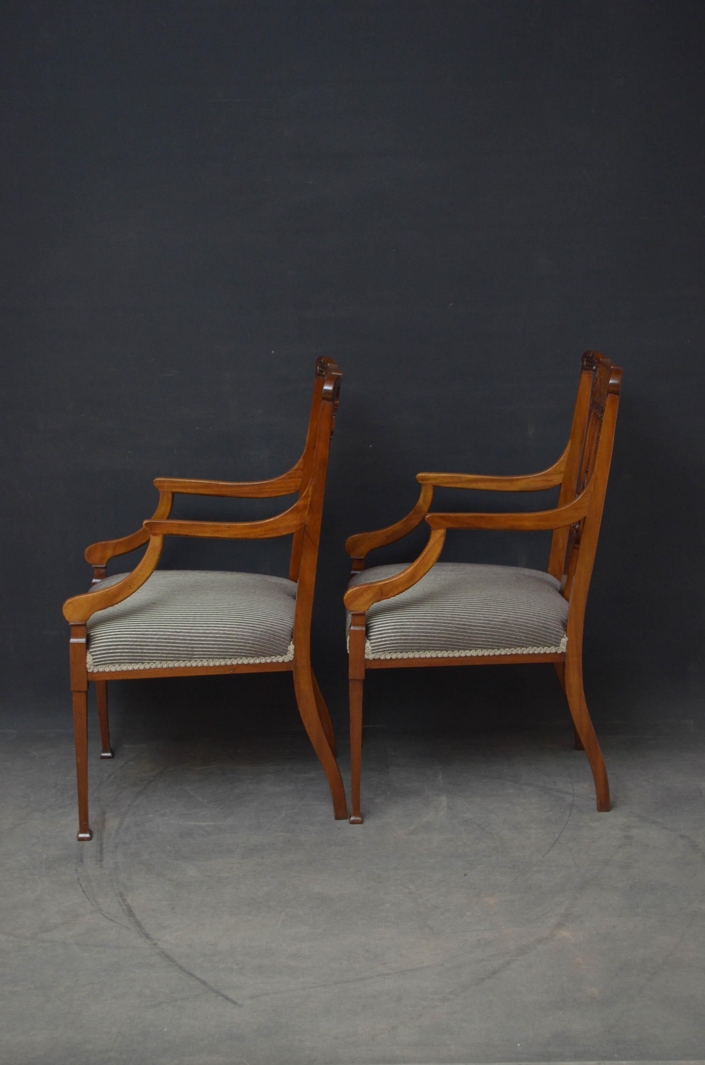 Pair of Late Victorian Carver Chairs in Mahogany 3