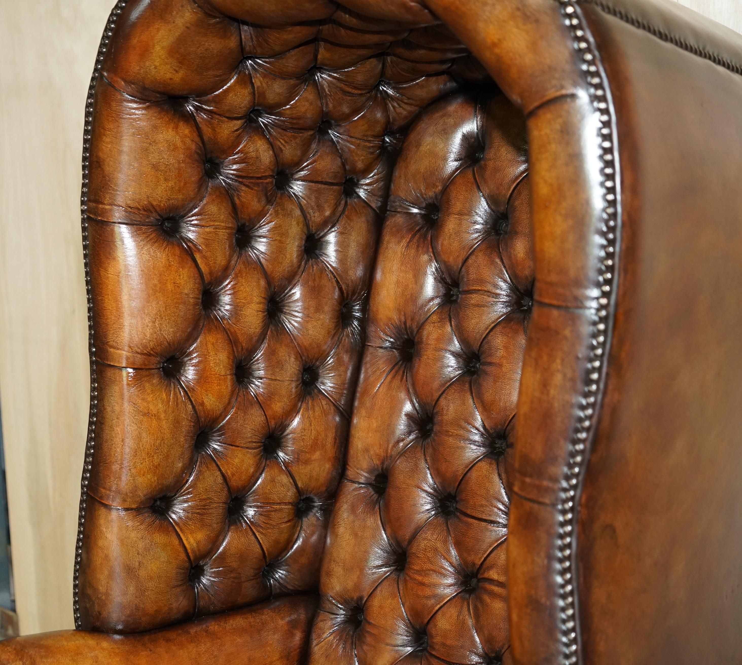 Pair of Late Victorian Hand Dyed Brown Leather Chesterfield Porters Armchairs For Sale 12