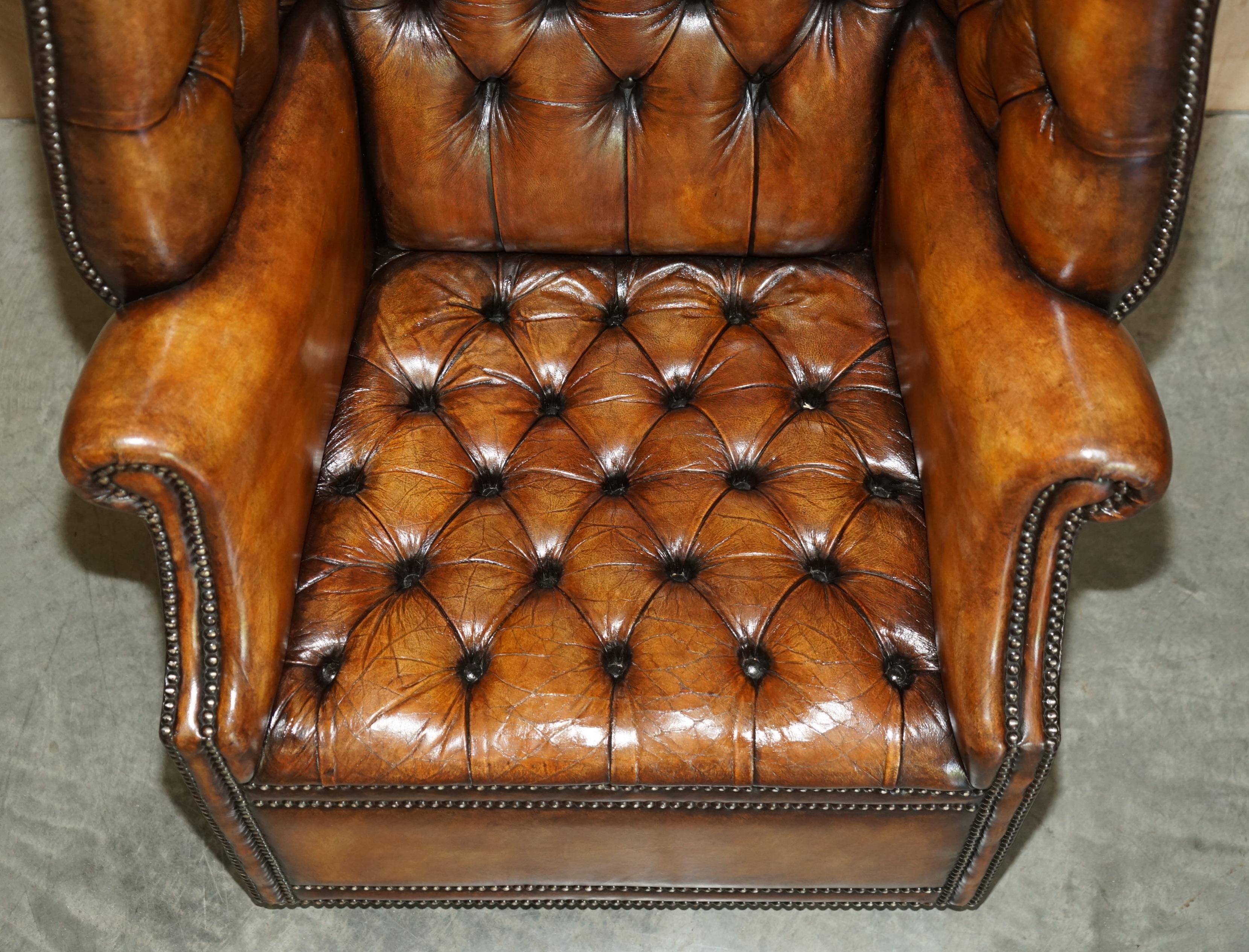 Pair of Late Victorian Hand Dyed Brown Leather Chesterfield Porters Armchairs For Sale 15