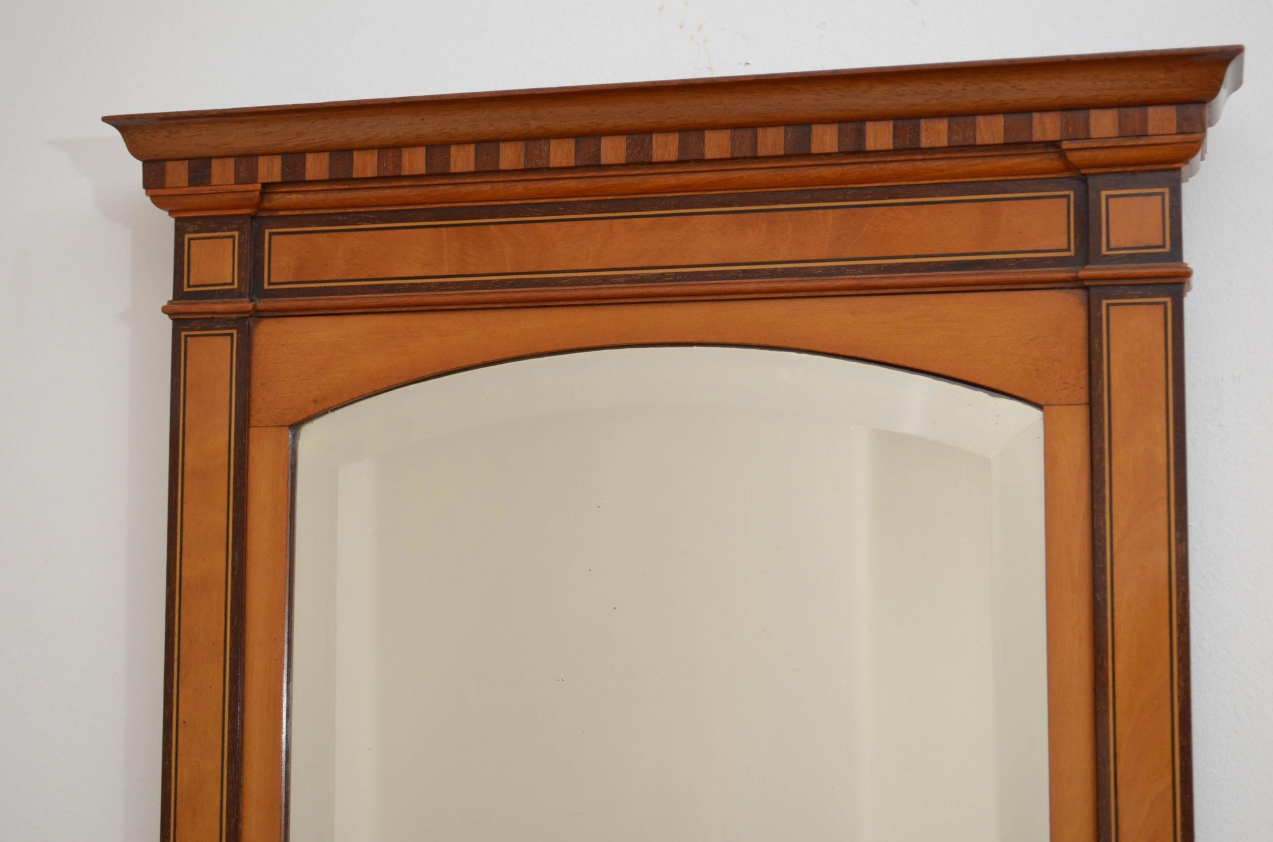 Pair of Late Victorian Wall Mirrors in Satinwood In Good Condition In Whaley Bridge, GB