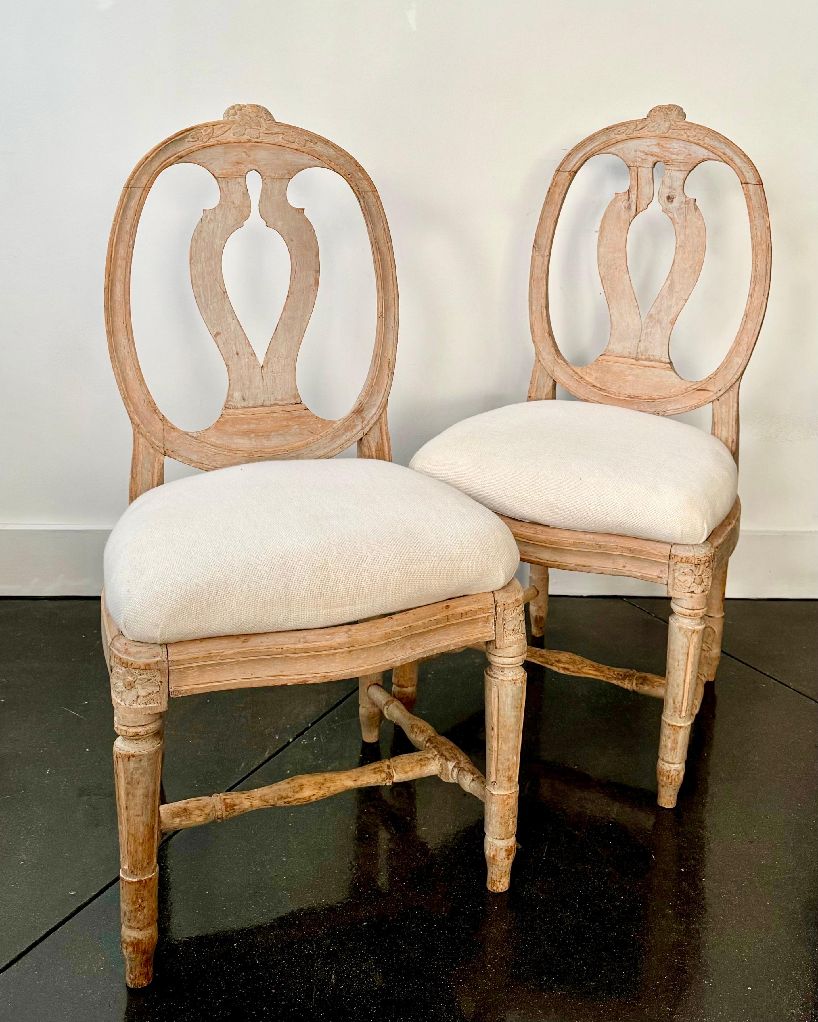 Gustavien Paire de chaises gustaviennes de la période suédoise de la fin du XVIIIe siècle 